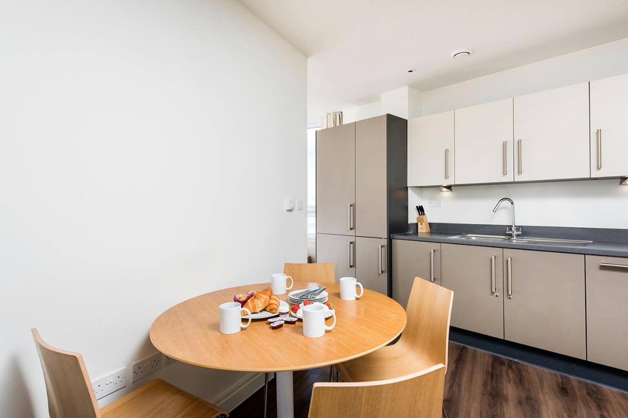 Two bedroom apartments close to Heathrow