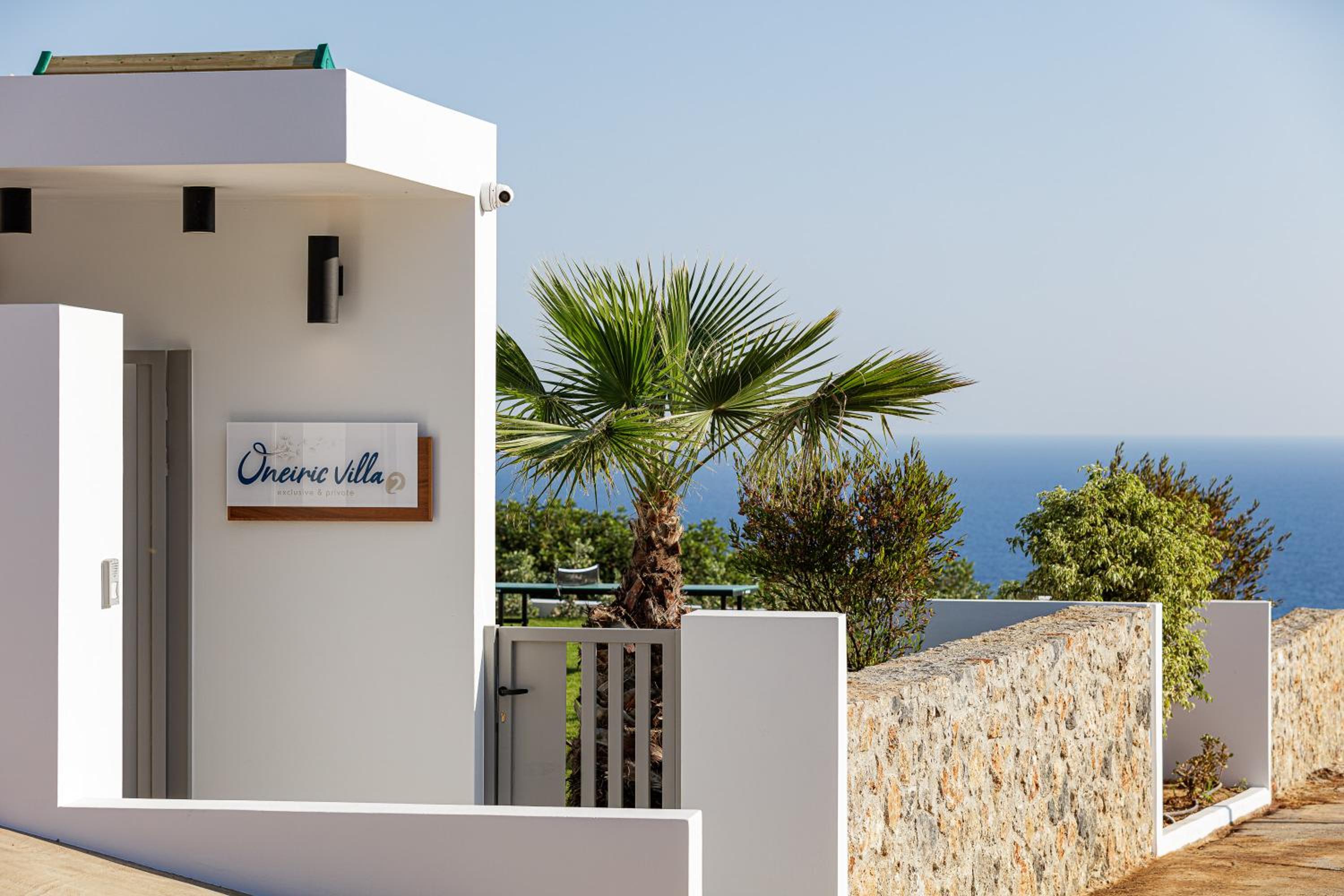 Hotel Oneiric Exclusive Villas - Image 1