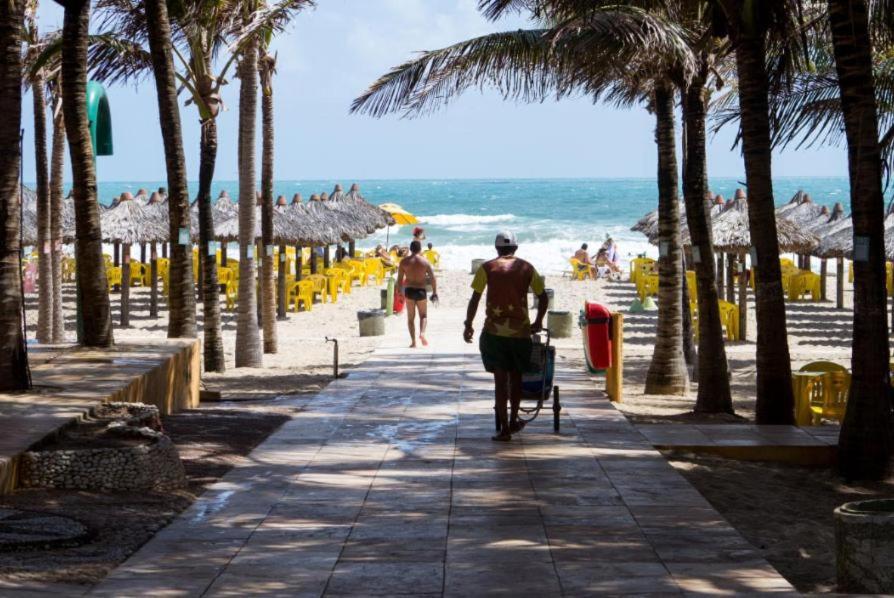 VG FUN-OCEAN VIEW BEACH FRONT APARTMENT-Fortaleza
