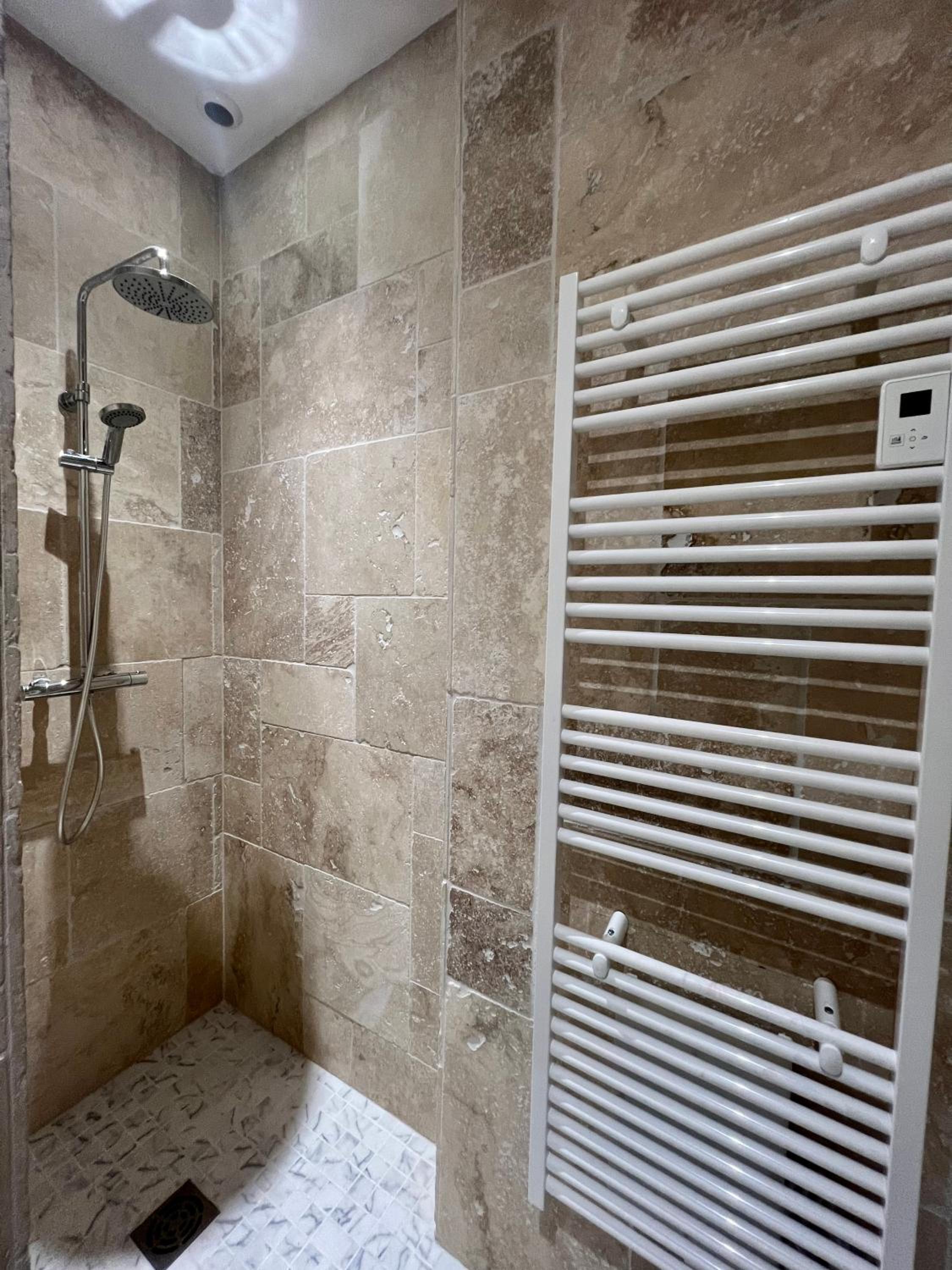 Suite Privative Jacuzzi Sauna de la Villa Del Castagnol view 2