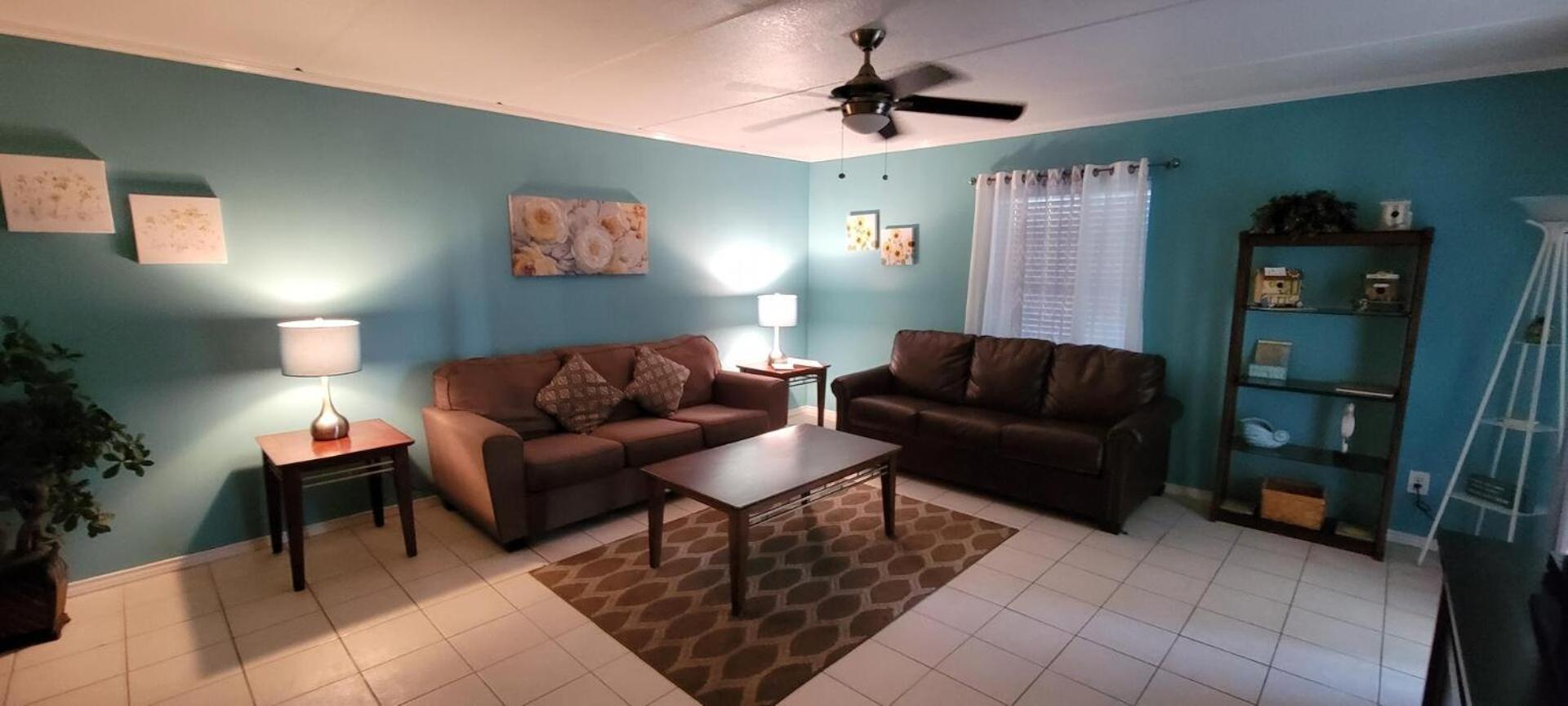 Spotless Updated Condo with Pool - Habitat unit 7 view 3
