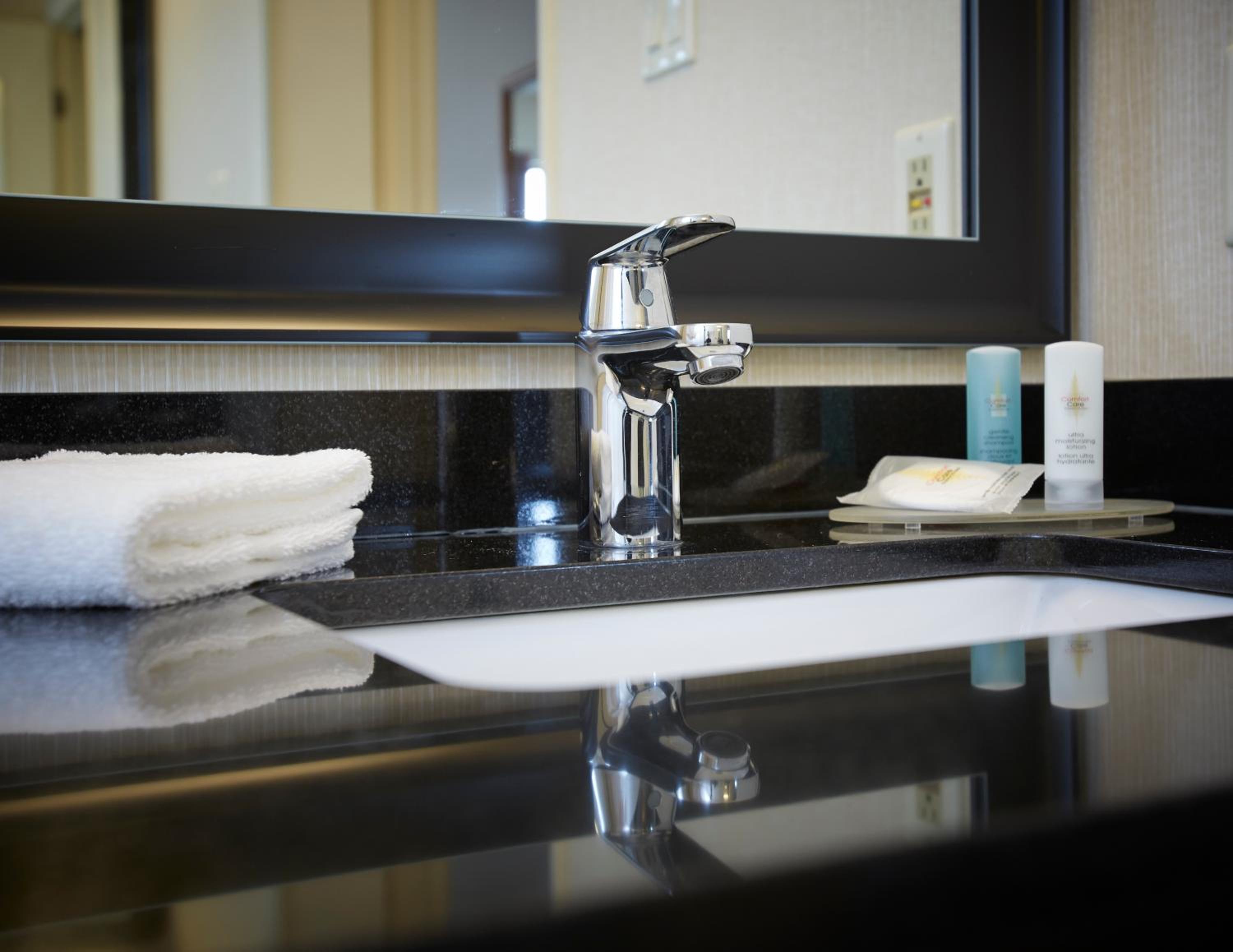 Comfort Inn Ancienne-Lorette - Quebec Airport