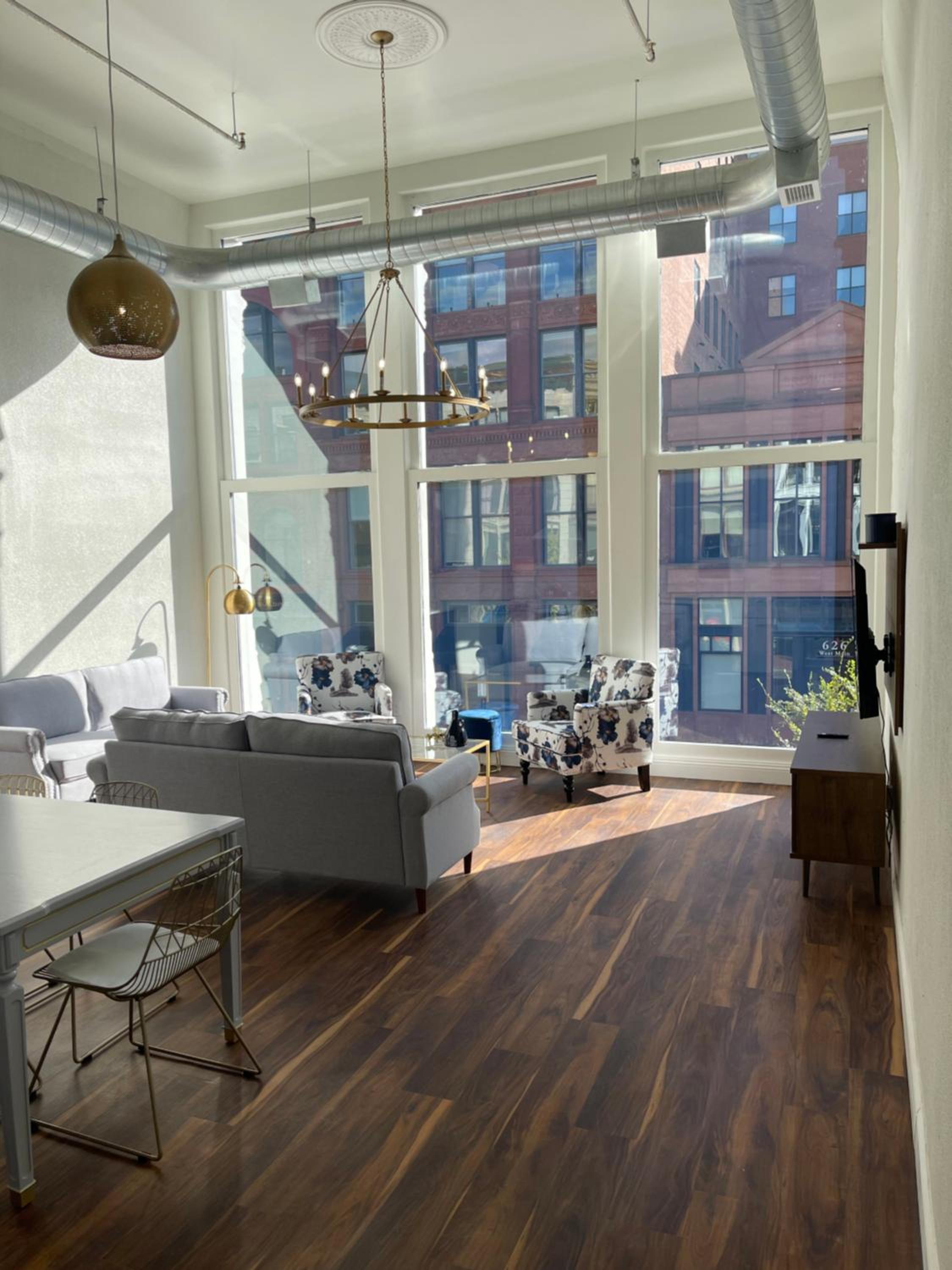 Gold Suite by Hollyhock -- Executive-Level Living view 2