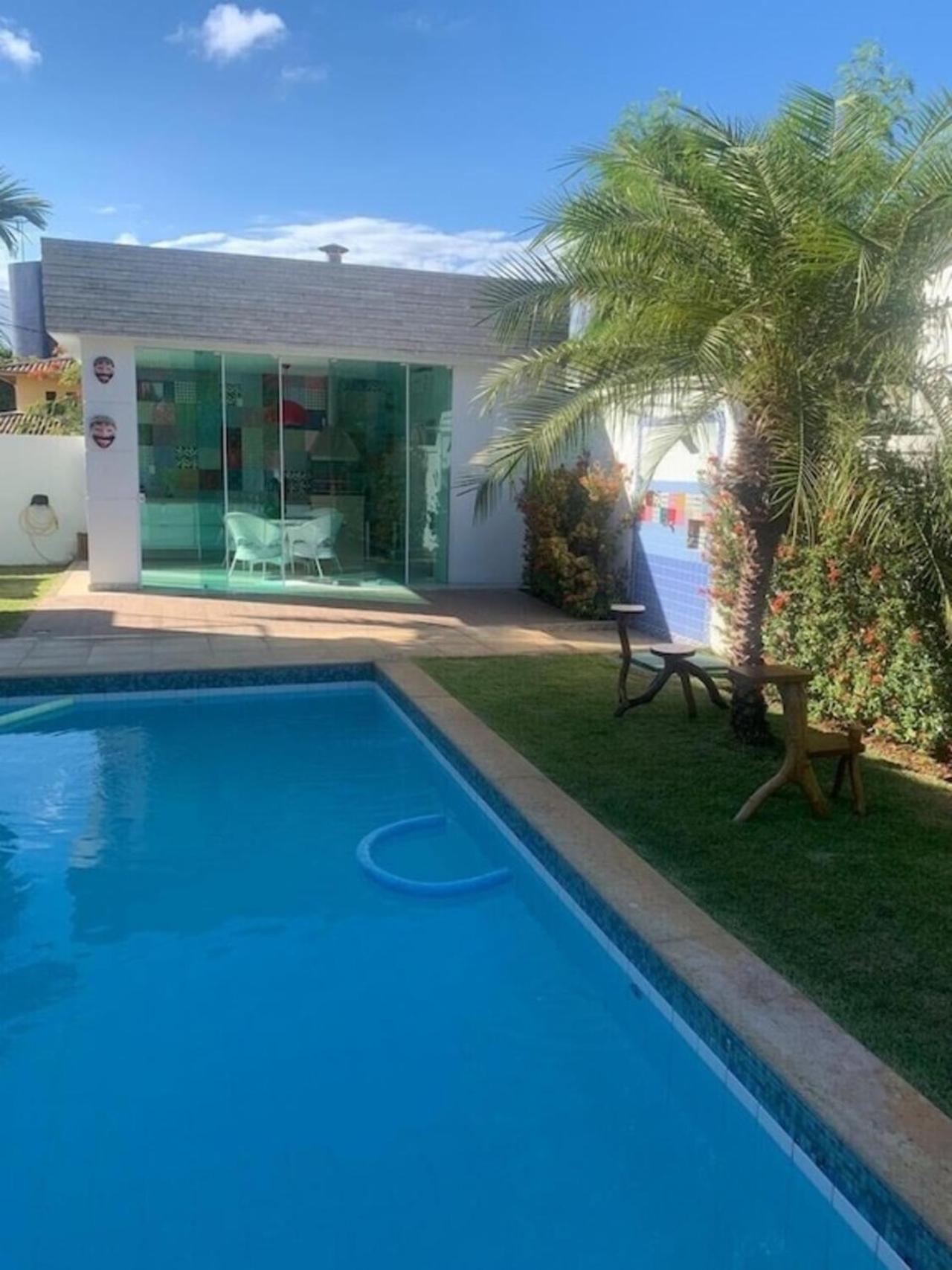 Casa no condomínio paraíso