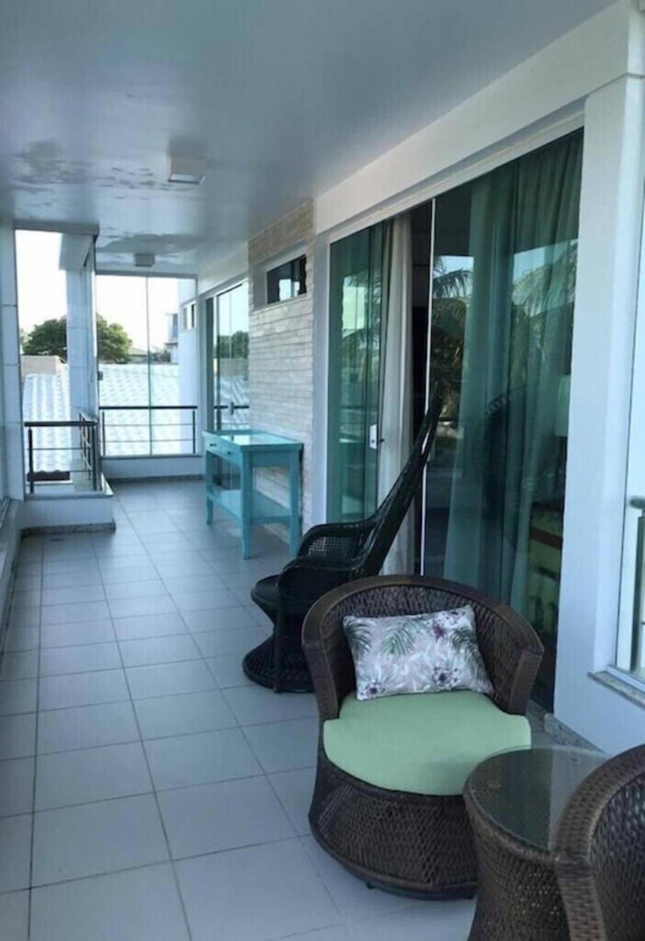 Casa no condomínio paraíso