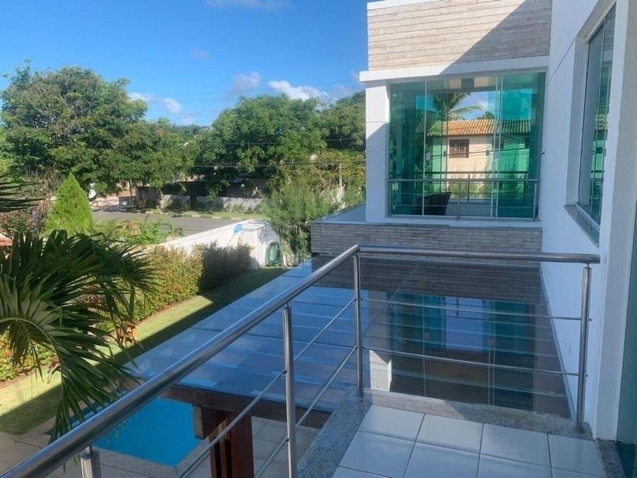 Casa no condomínio paraíso