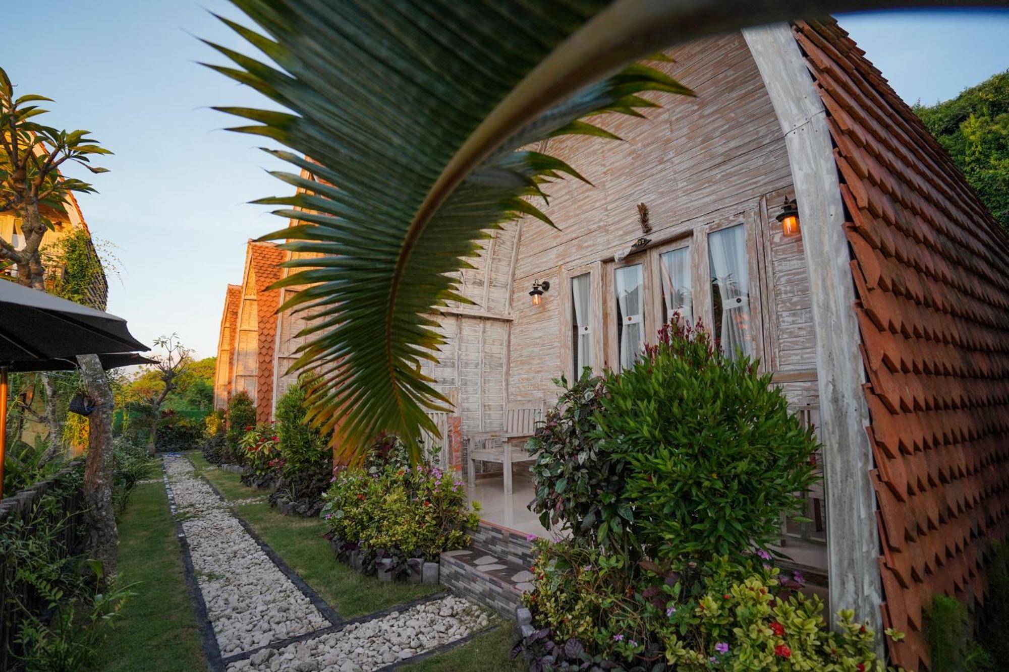 Unicorn Bungalow view 3