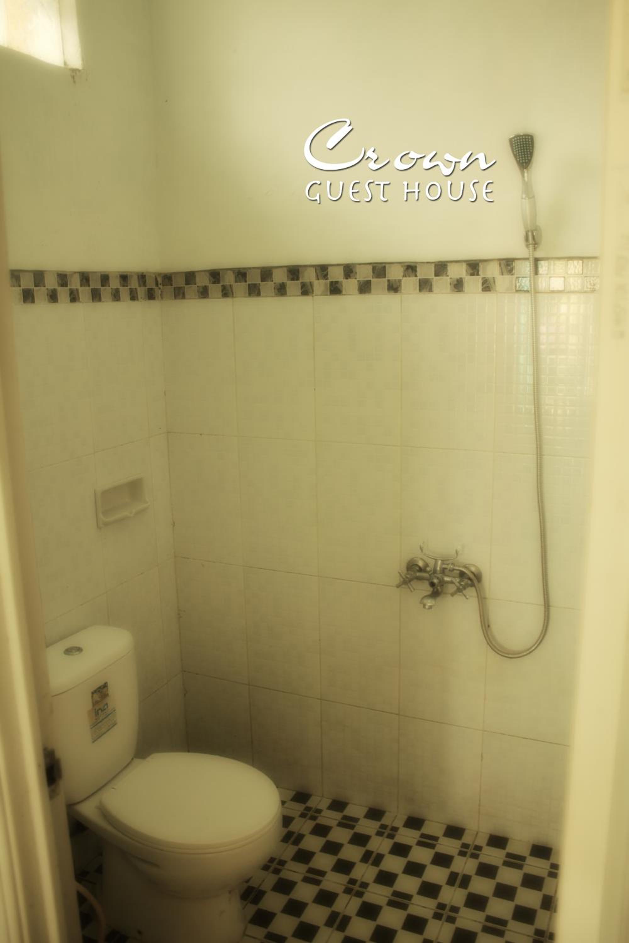 Crown Guest House, Ambarawa - 14