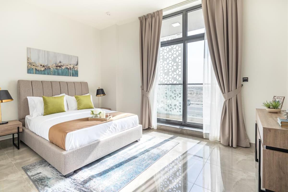 Frank Porter - Majestique Residence 2
