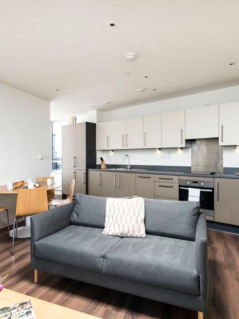 Two bedroom apartments close to Heathrow