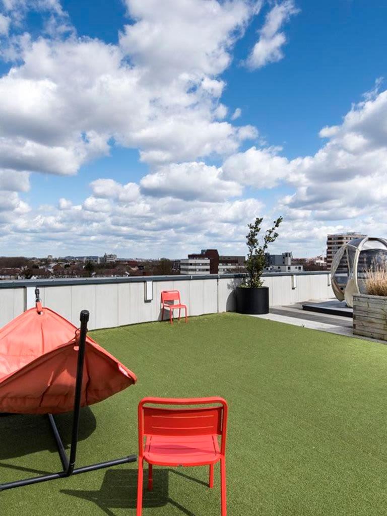 Two bedroom apartments close to Heathrow