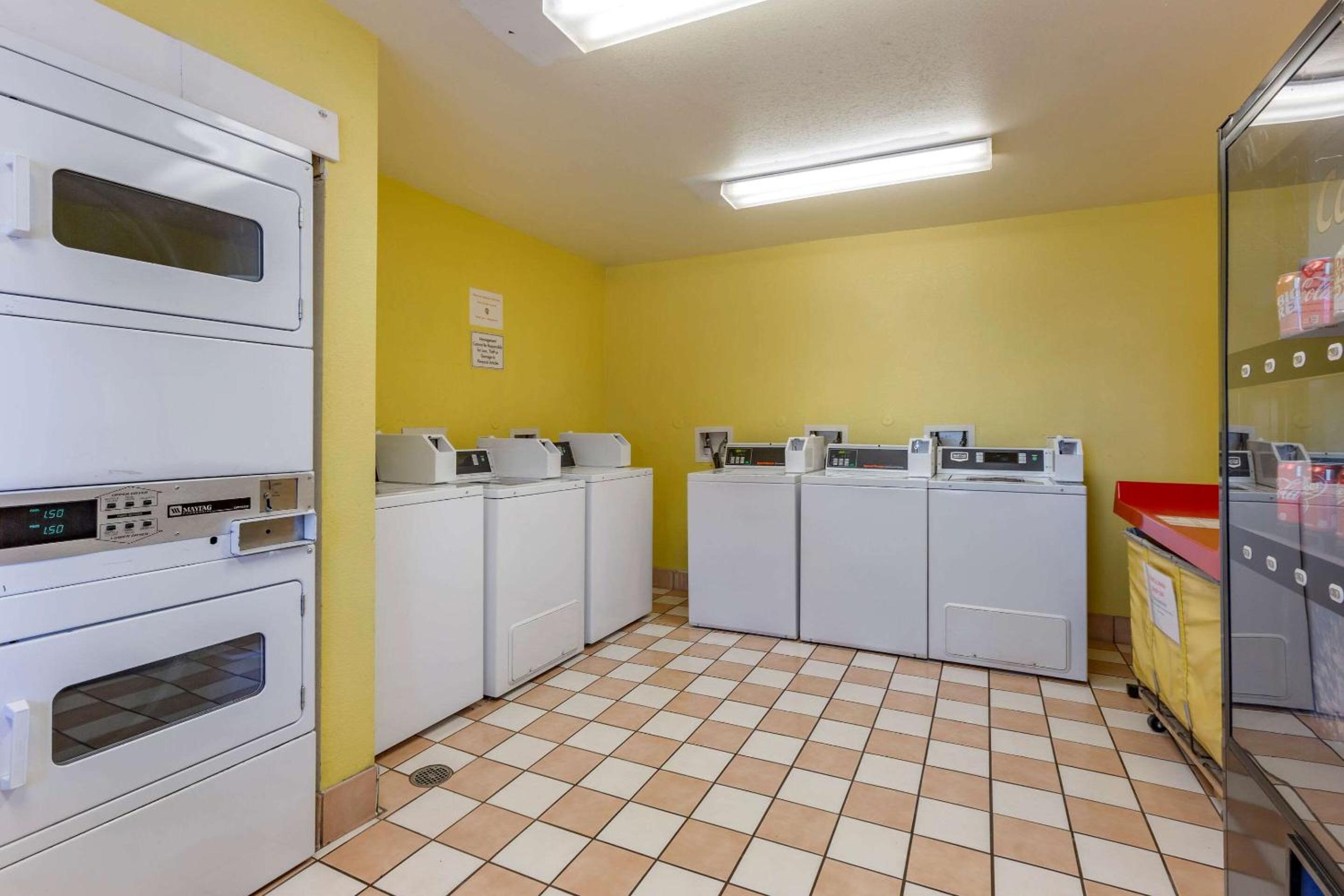 Suburban Studios Albuquerque Uptown, 写真 41