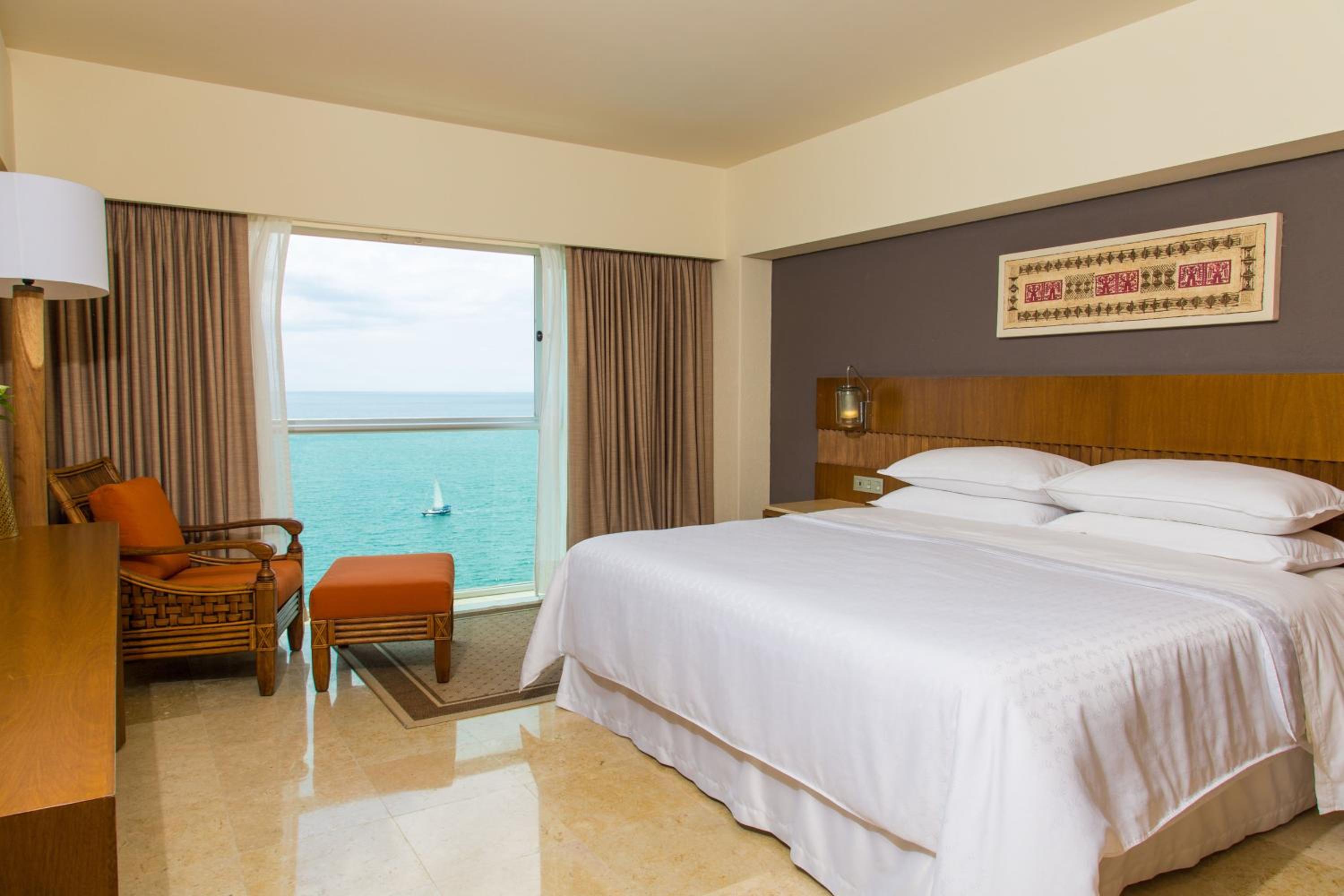 Puerto Vallarta Vacations - Sheraton Buganvilias Resort  Convention Center - Property Image 10