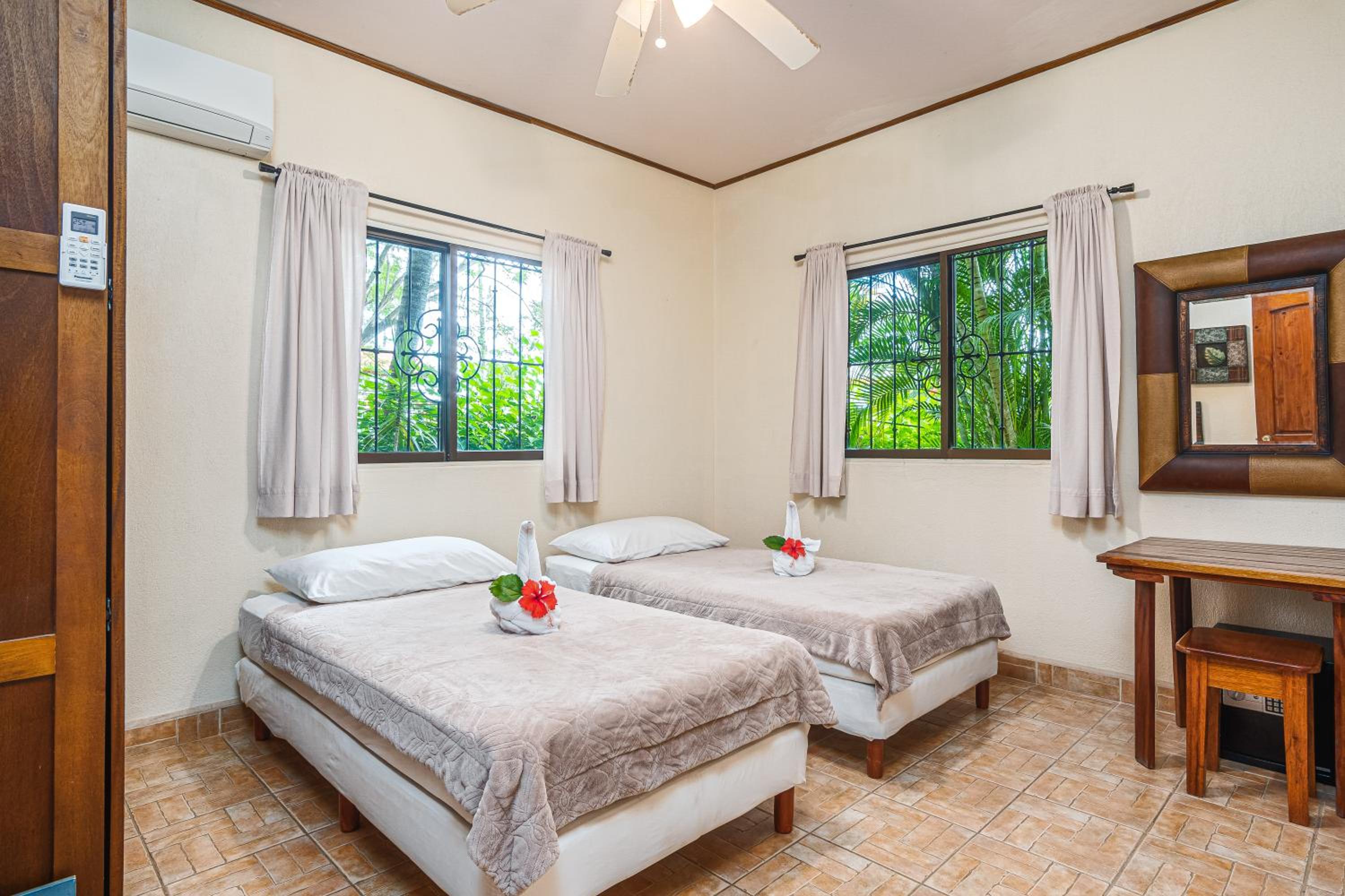 Guacamaya Lodge