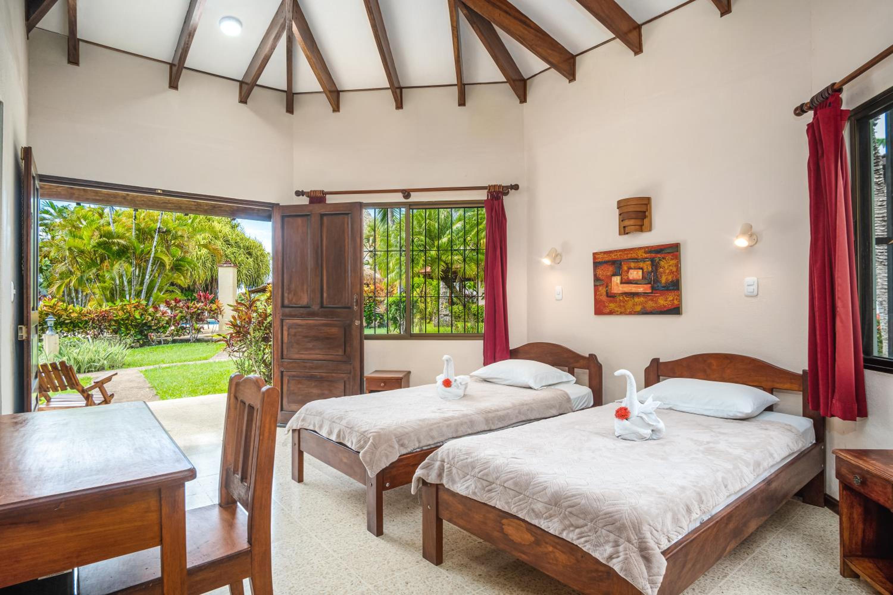 Guacamaya Lodge