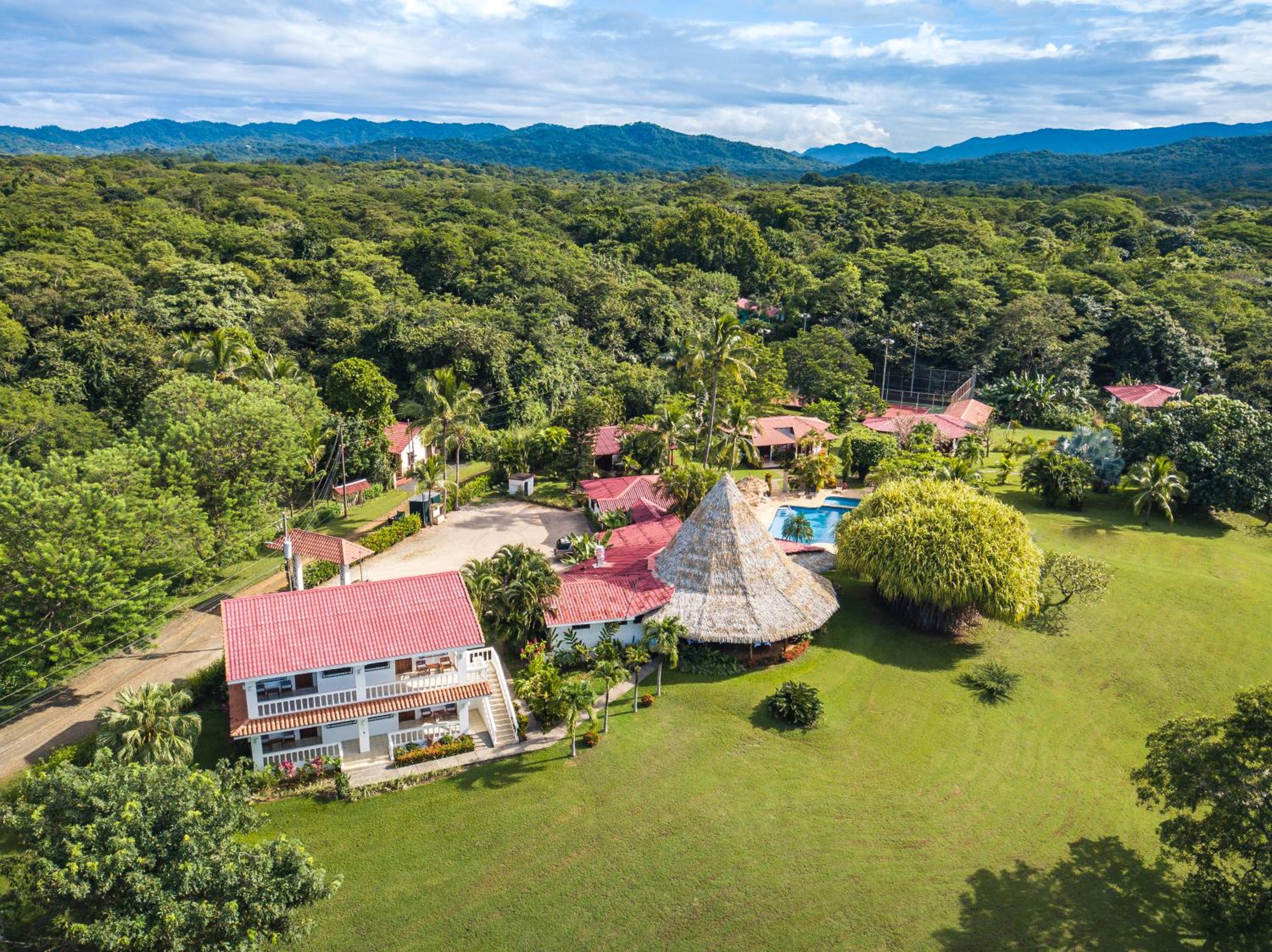 Guacamaya Lodge