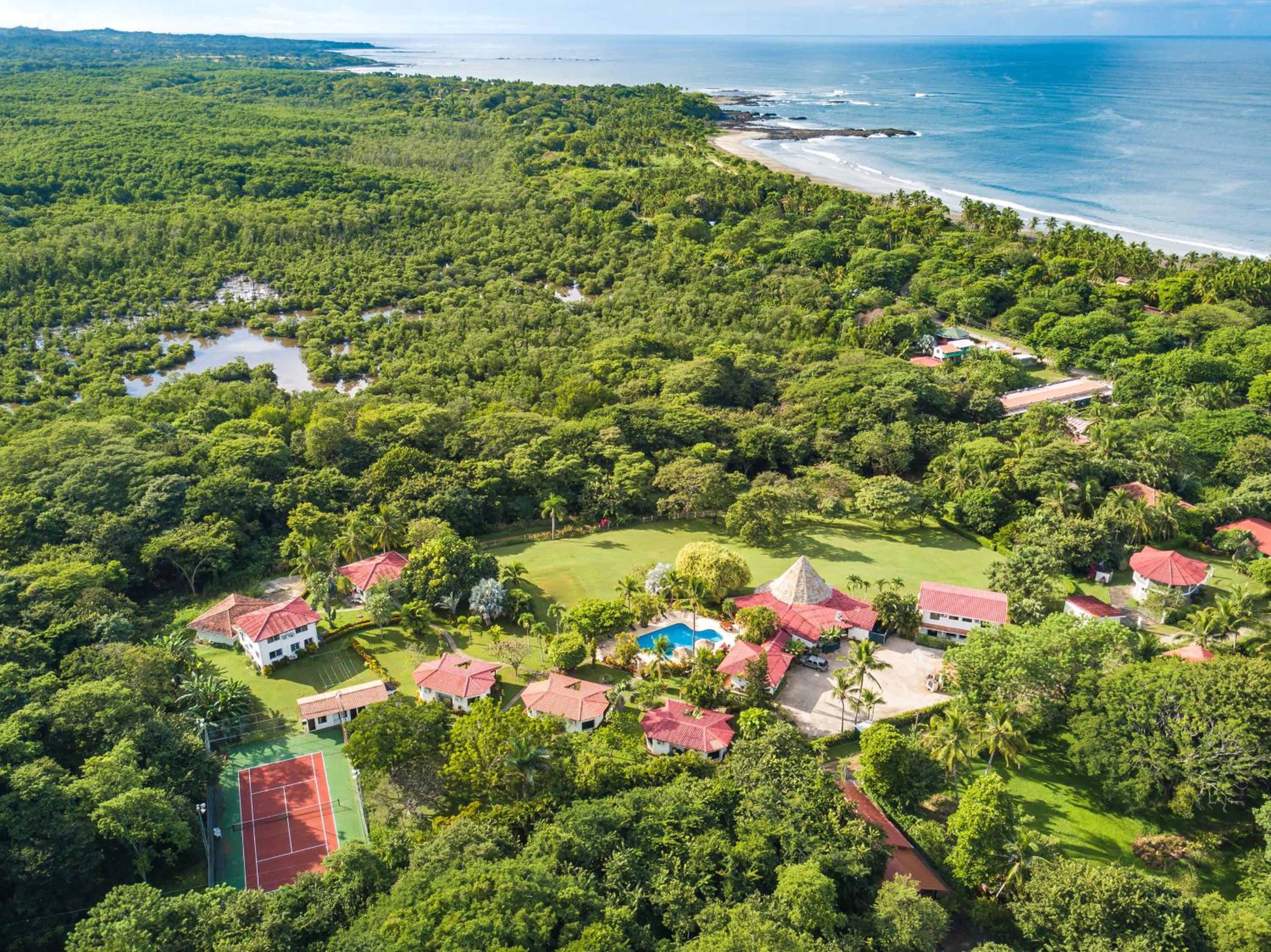 Guacamaya Lodge