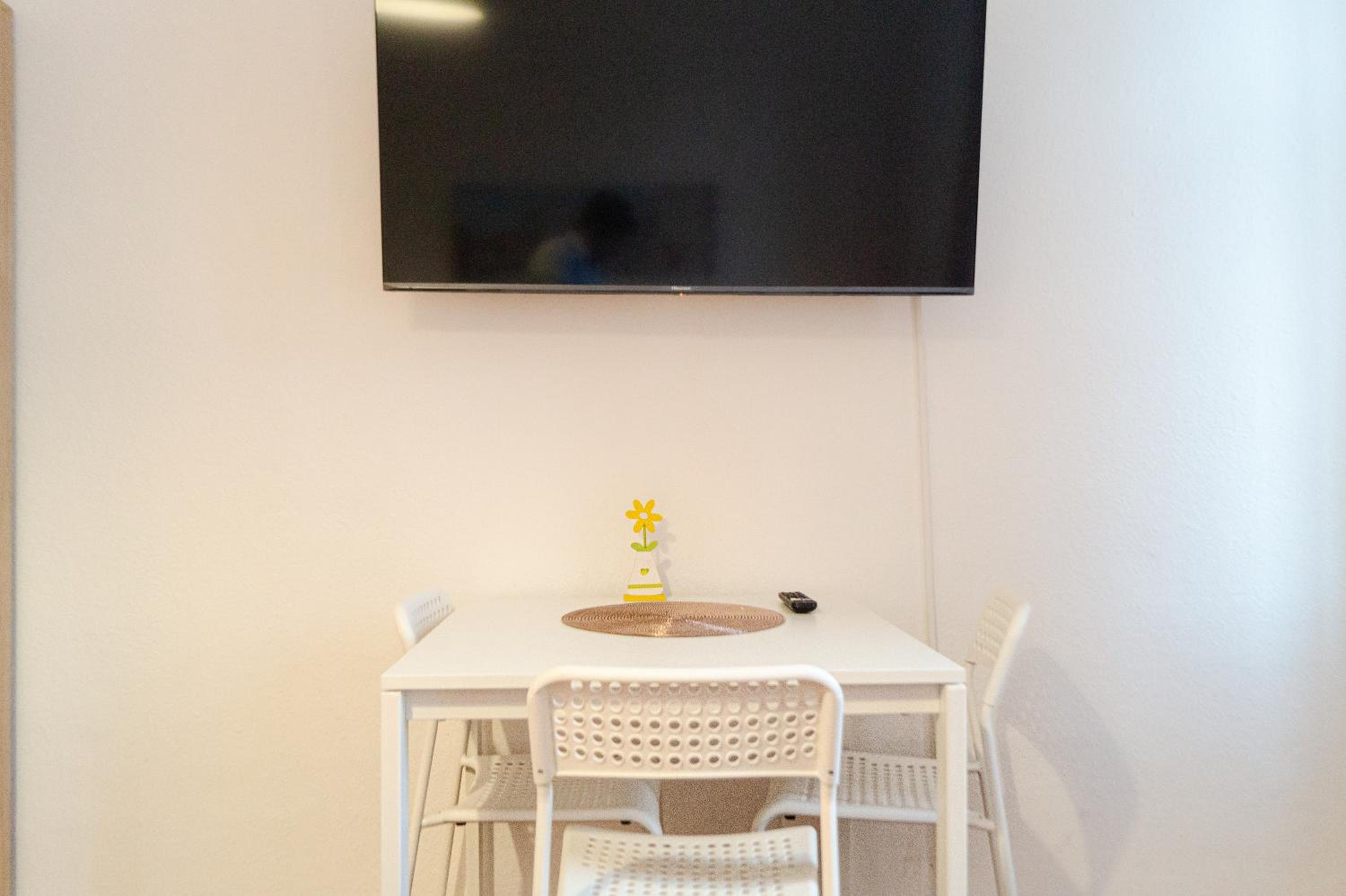 Comfy 2BR- Apartment near Wiener Stadthalle