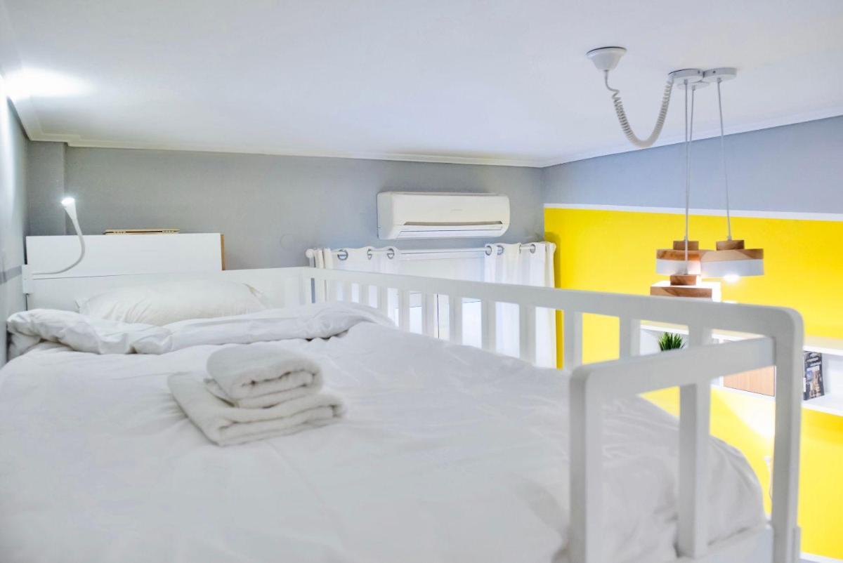 #Pineapple Studio by halu! Apartments view 3