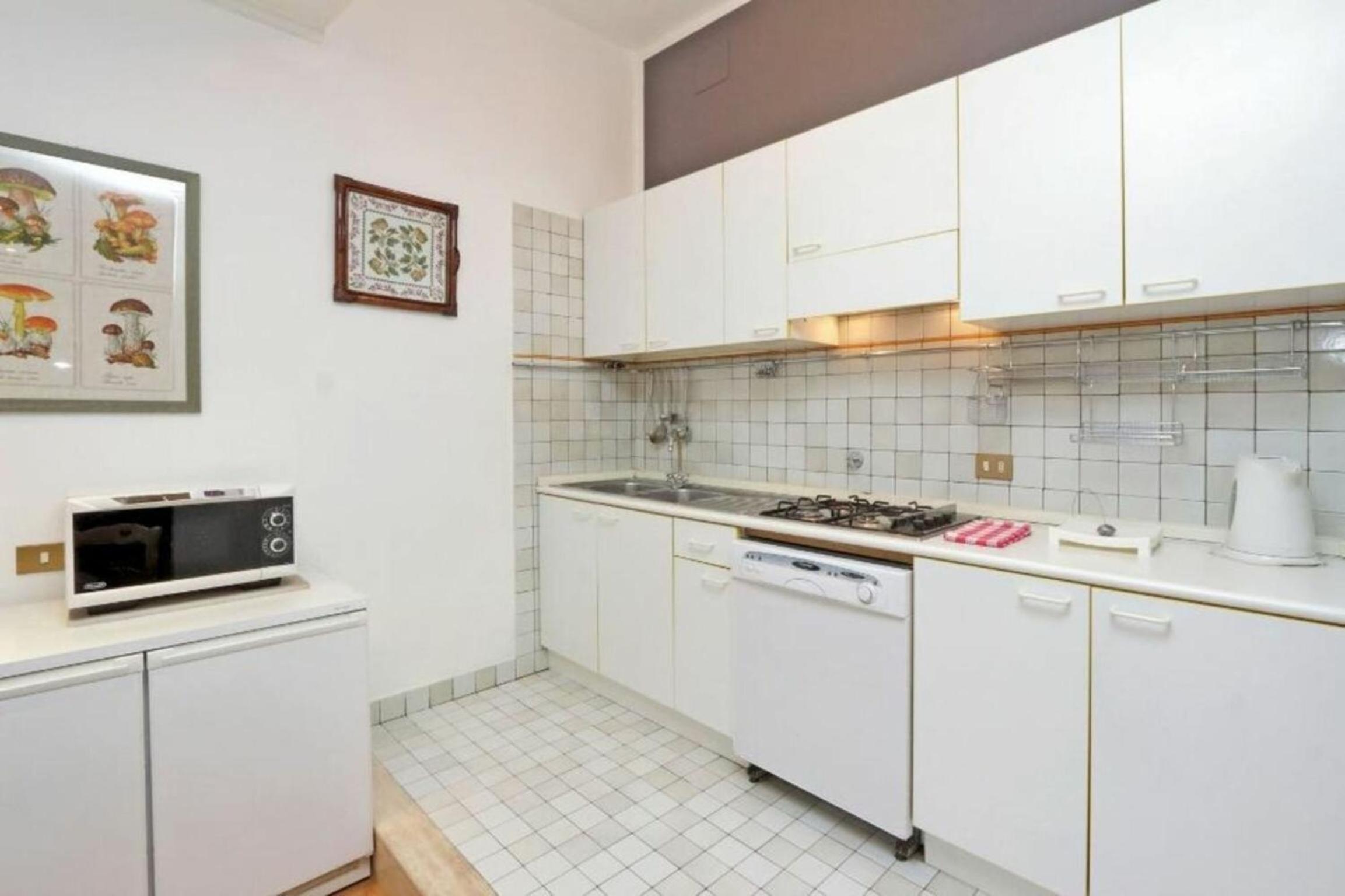 Montebello en Rome — kitchen