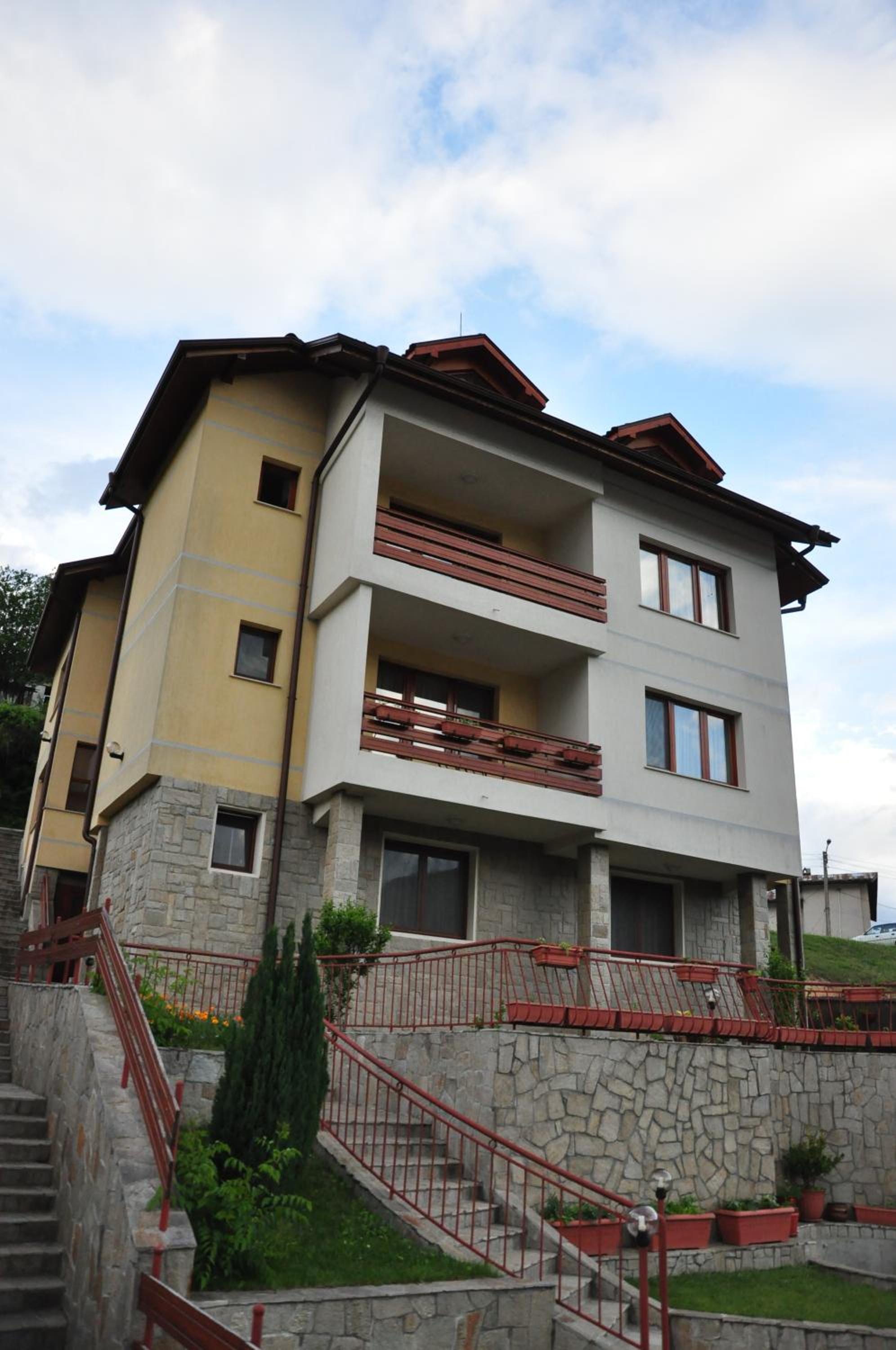 Kris Guest House