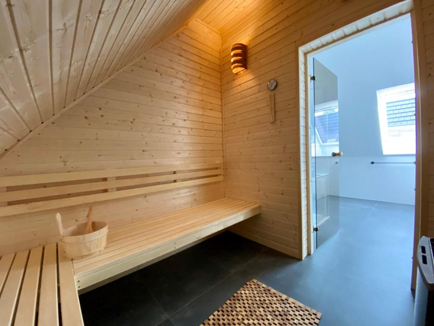 Ferienhaus Panoramadeck am Harkebrügger See mit Sauna und Kamin