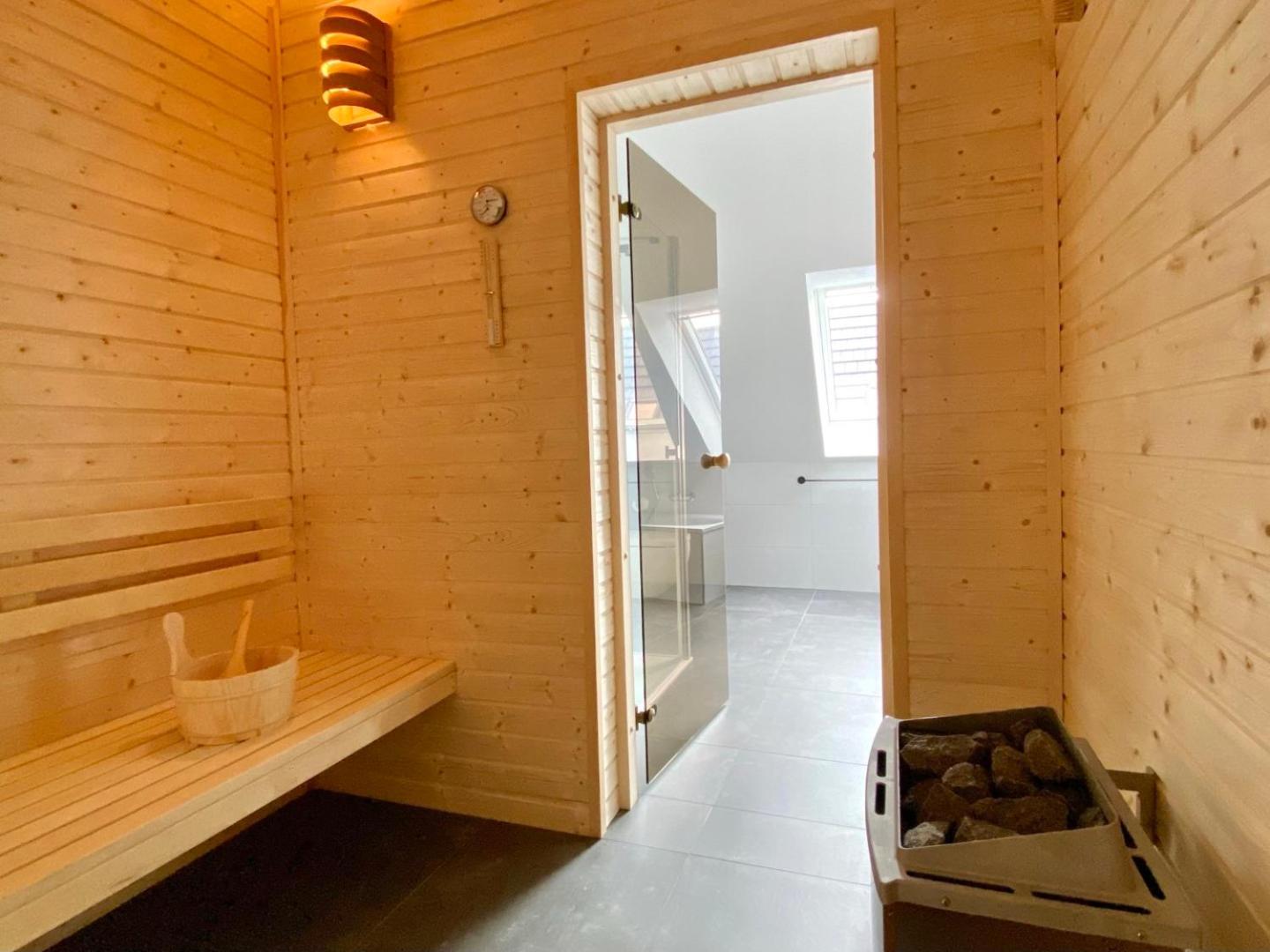 Ferienhaus Panoramadeck am Harkebrügger See mit Sauna und Kamin