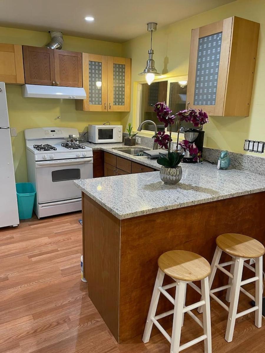 Warm and Comfy Antioch Cottage, close to everything view 5