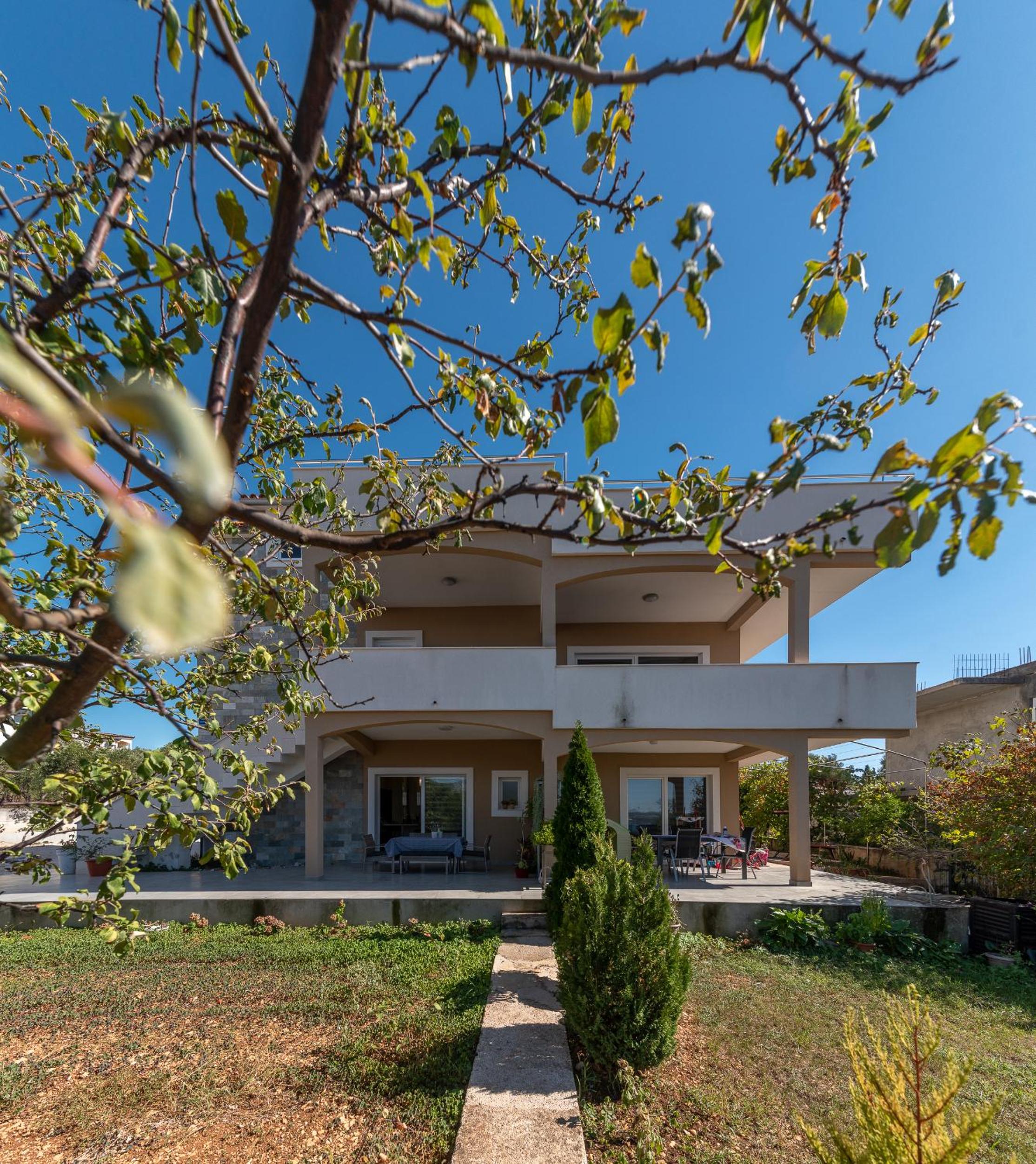 Hotel Apartments Villa Pupa - Image 1