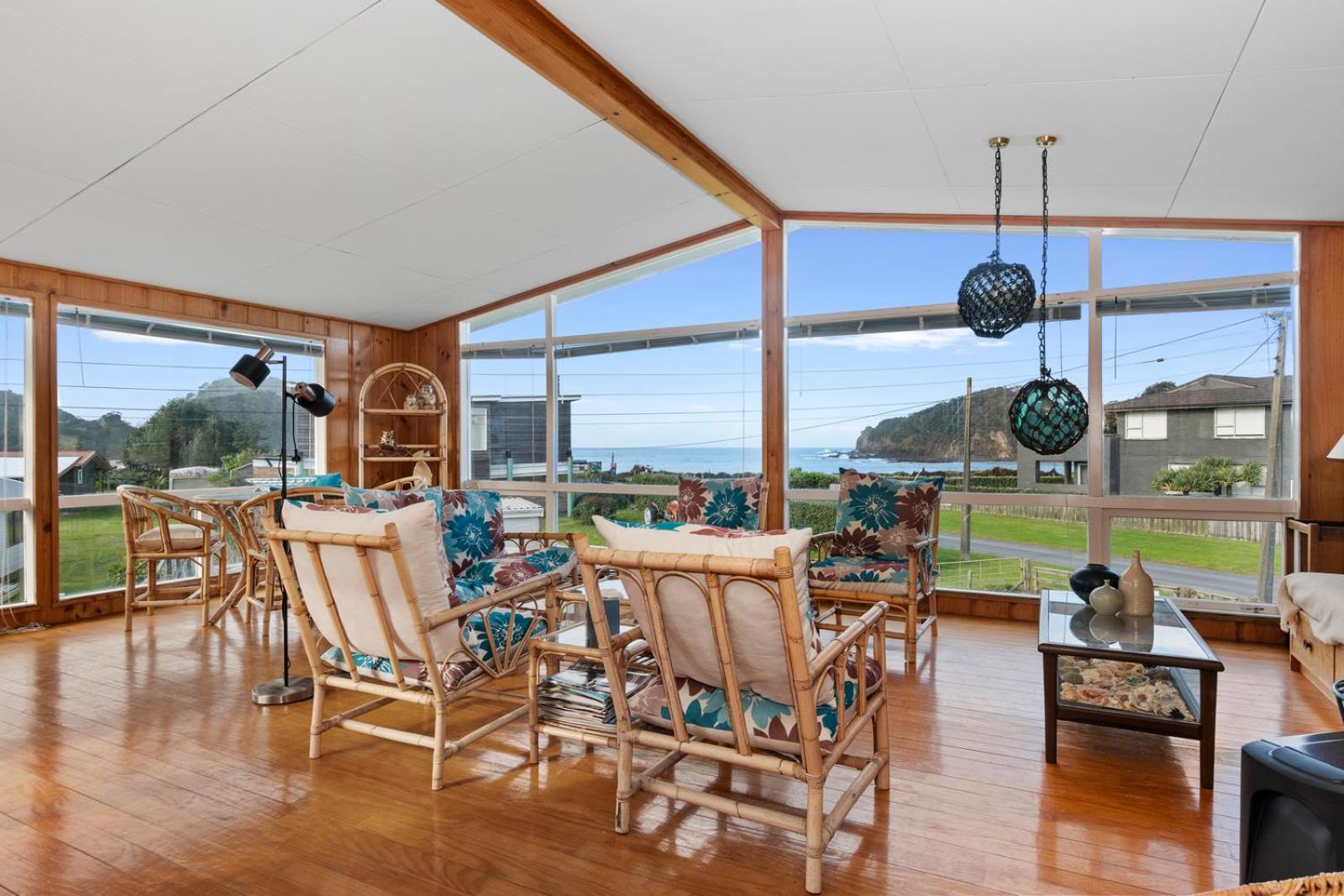 Matapouri Magic - Matapouri Holiday Home view 2