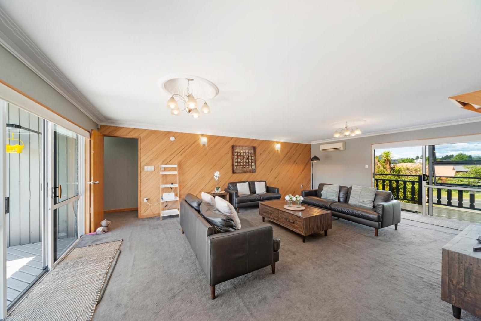 Choice Wharewaka - Taupo Holiday Home view 5