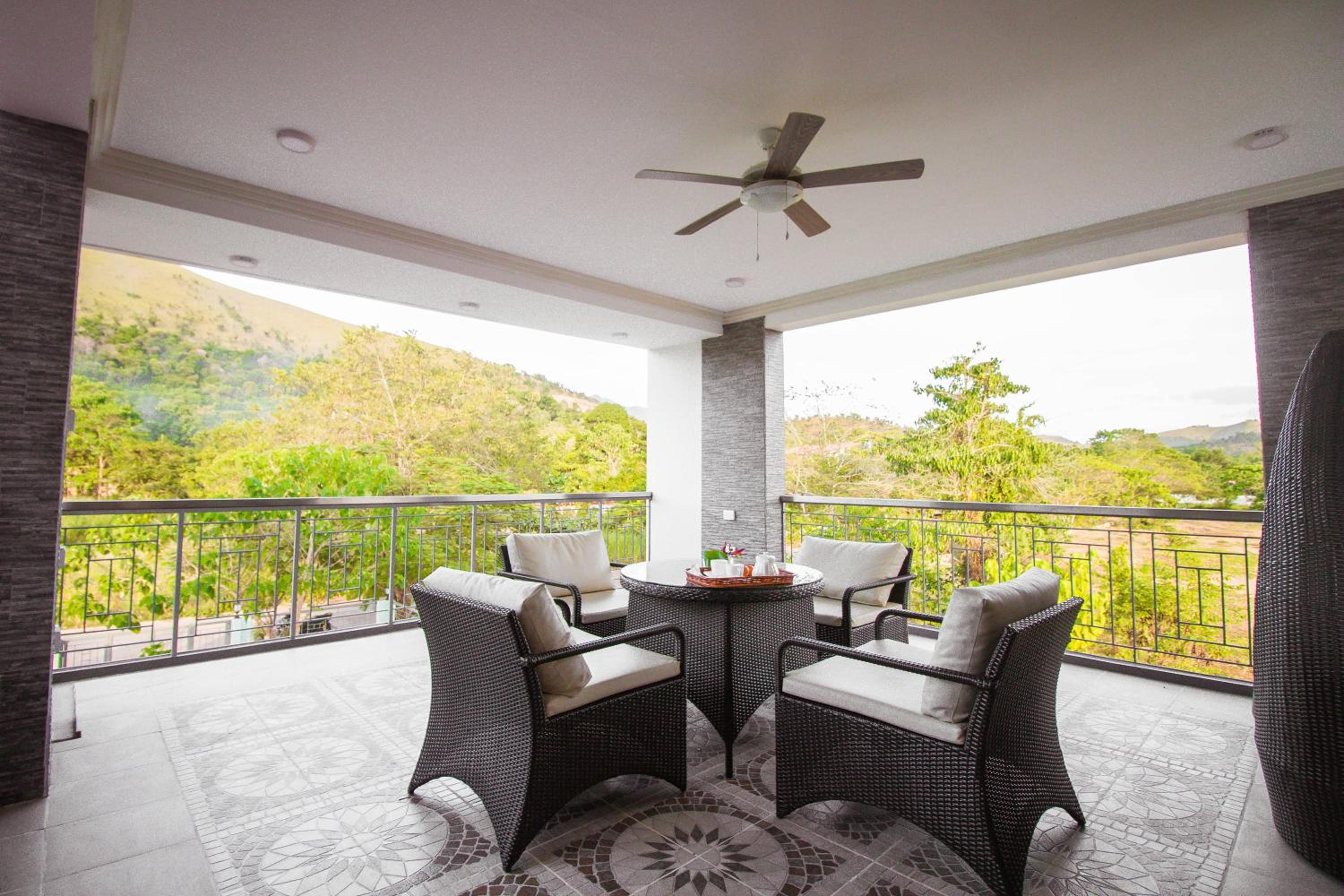 Bella Villa Coron view 2