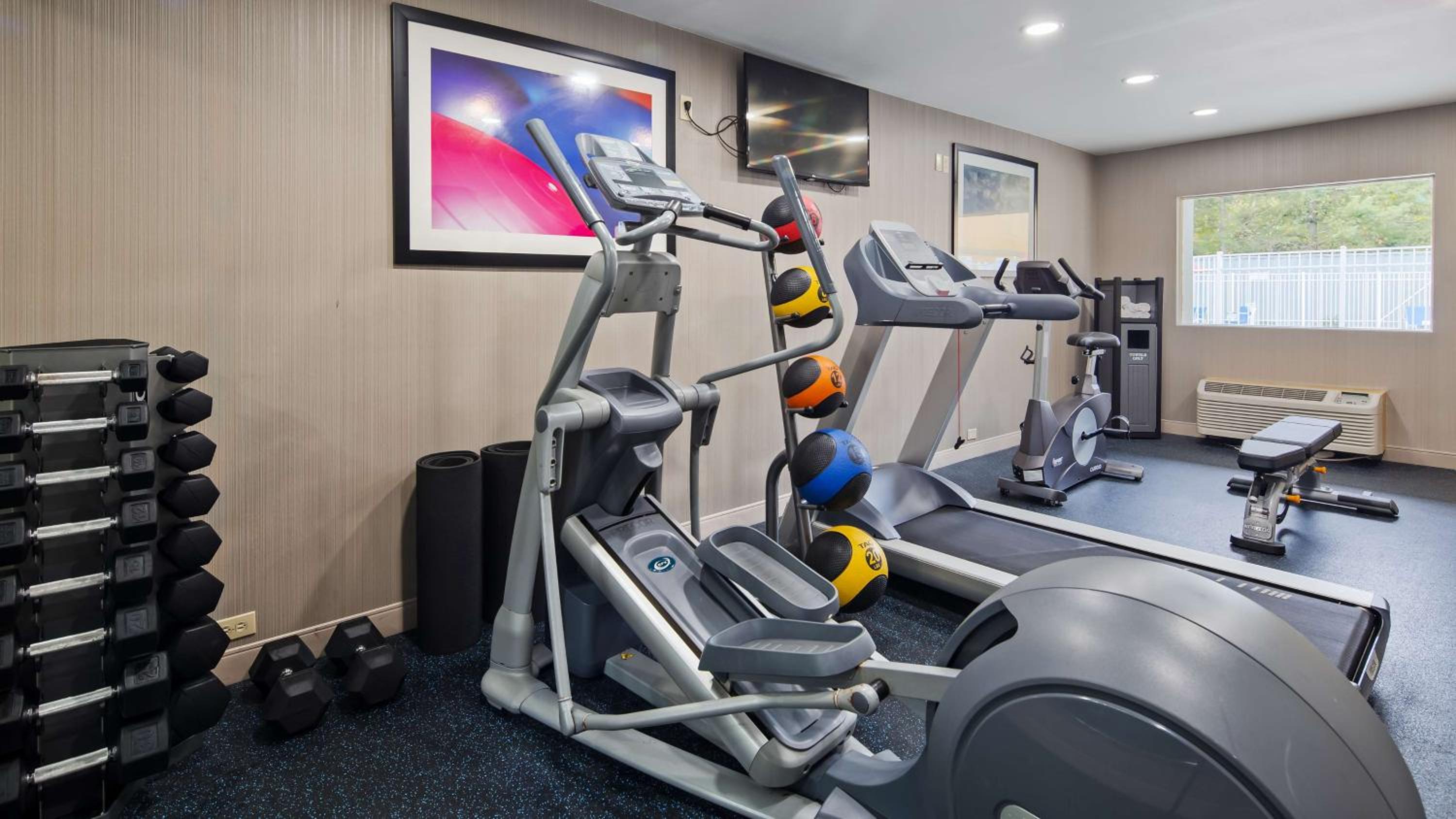 Annapolis Vacations - Best Western Annapolis - Property Image 3