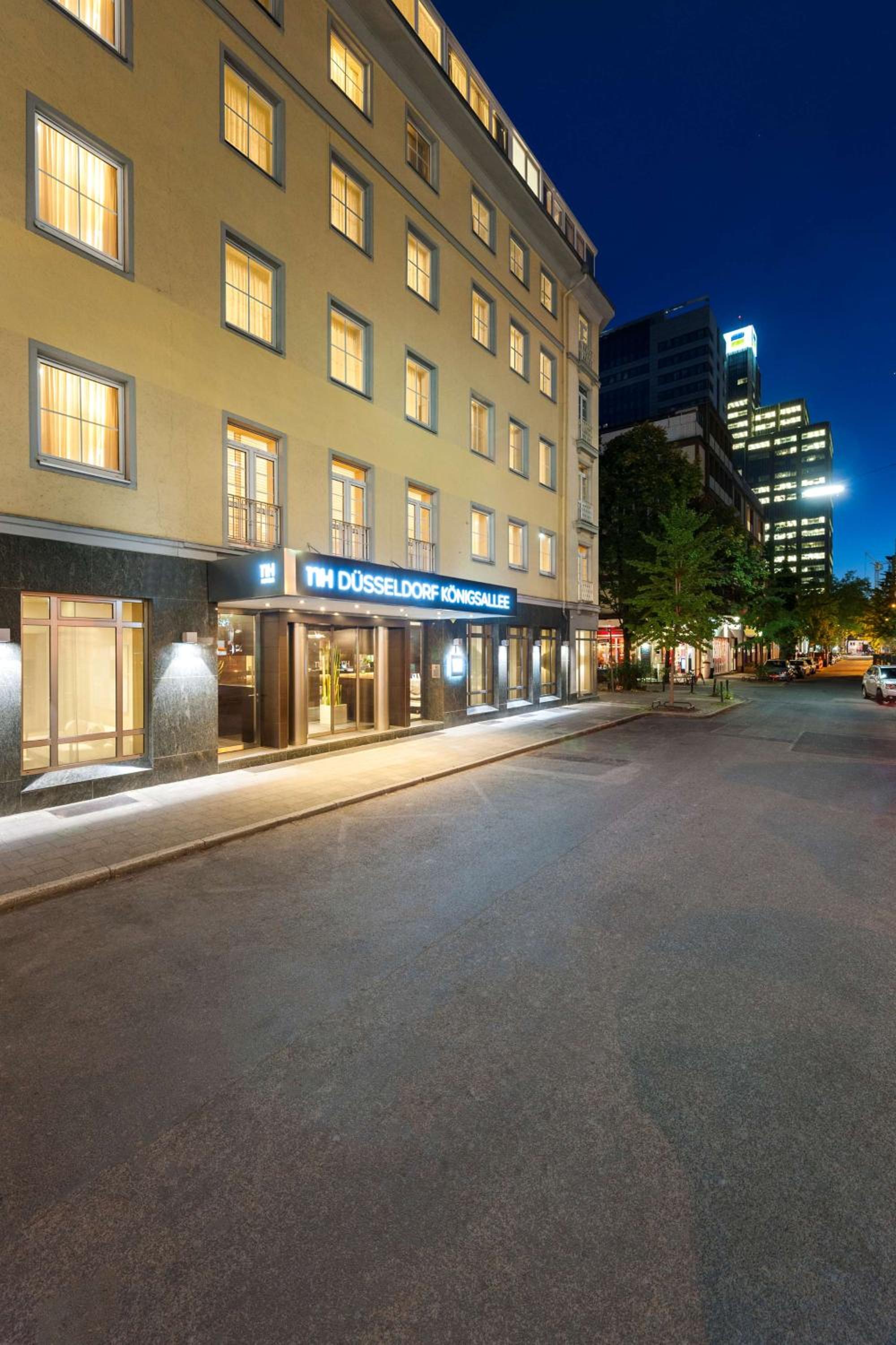 Hotel NH Düsseldorf Königsallee - Image 1
