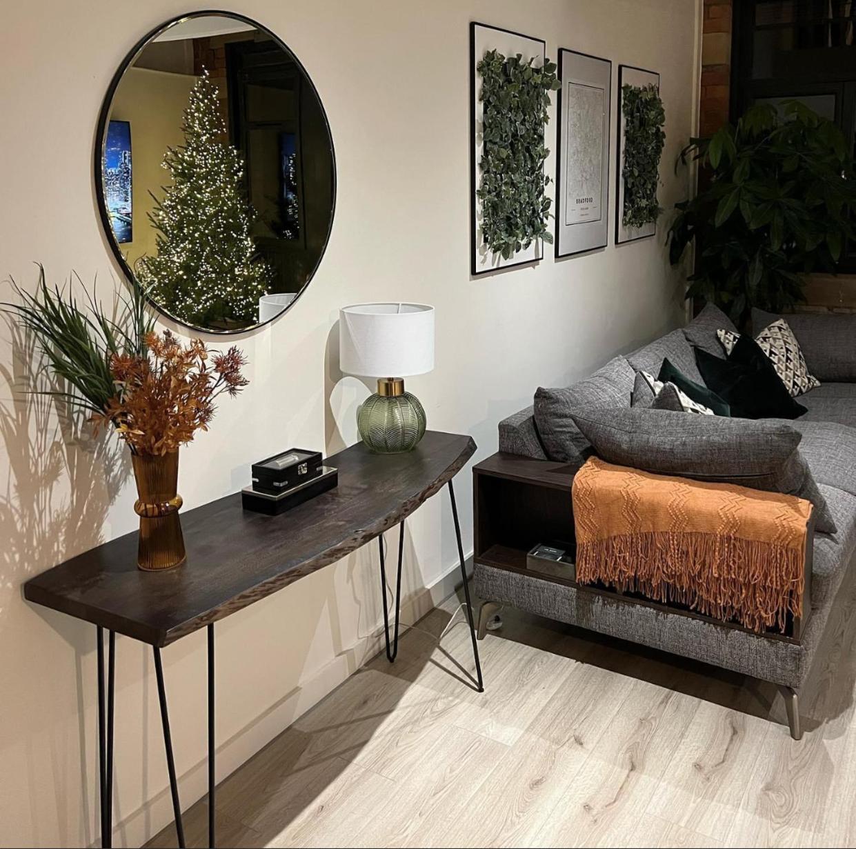 REFURBISHED MAY 2026 - EXCLUSIVE and MODERN Bradford City Centre- 85" Cinema TV view 3