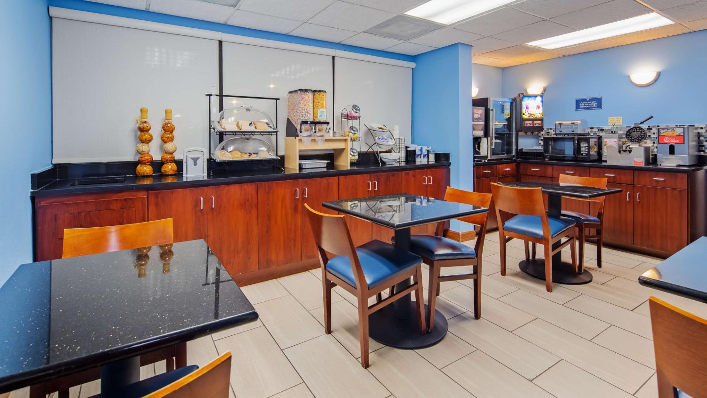 Lenoir City Vacations - SureStay Hotel by Best Western Lenoir City - Property Image 23