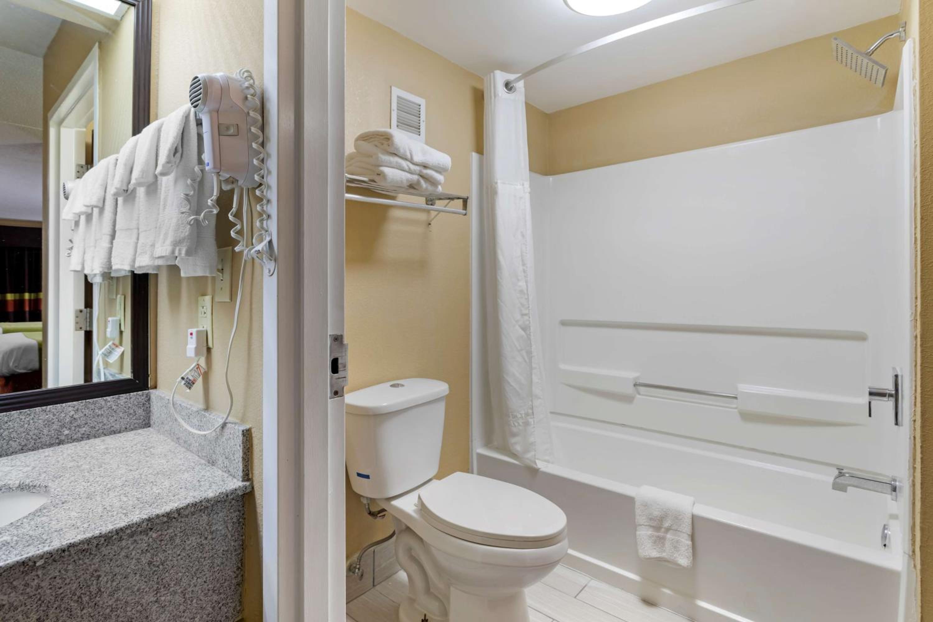 Lenoir City Vacations - SureStay Hotel by Best Western Lenoir City - Property Image 13