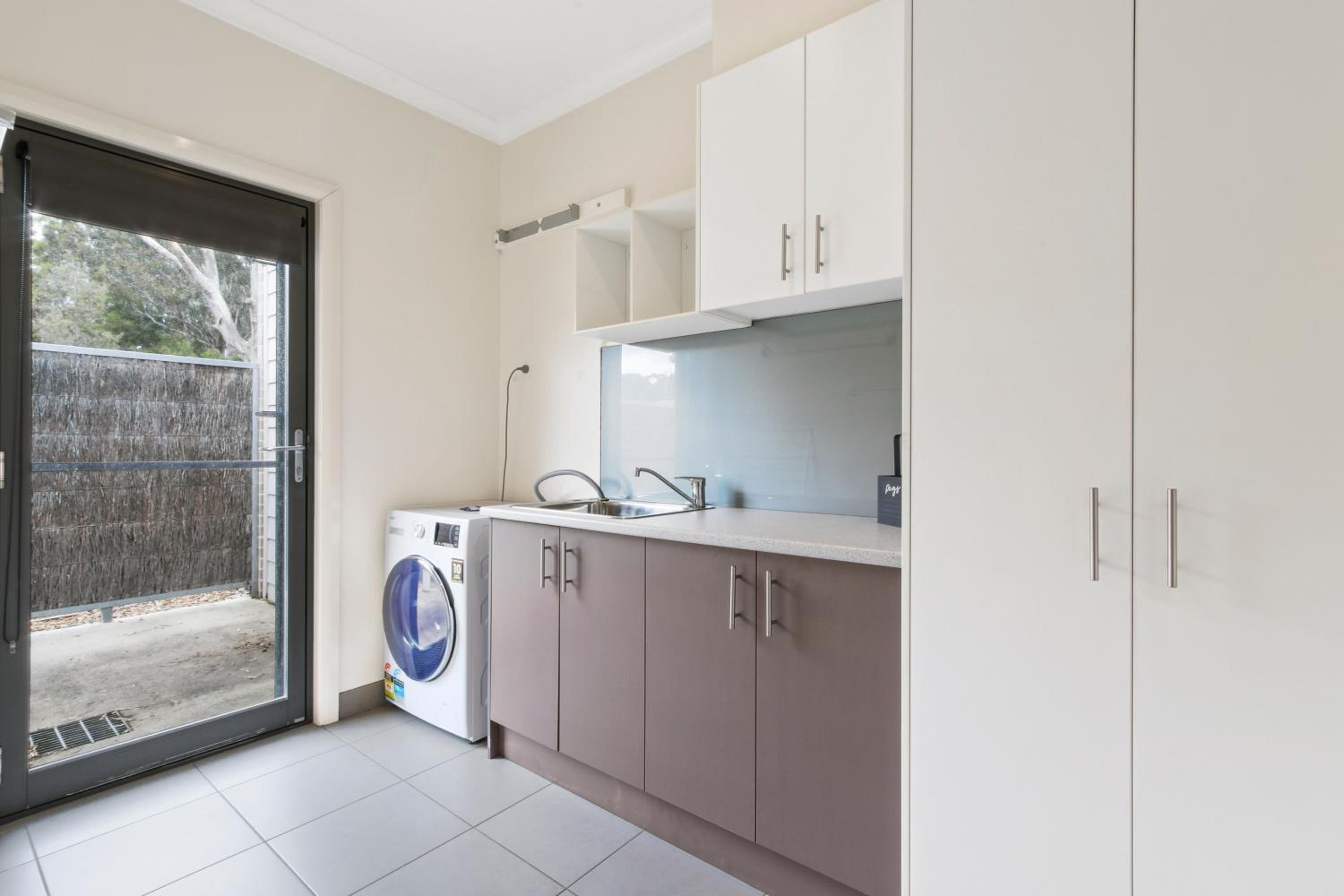 Stirling Escape - Spacious Family Retreat