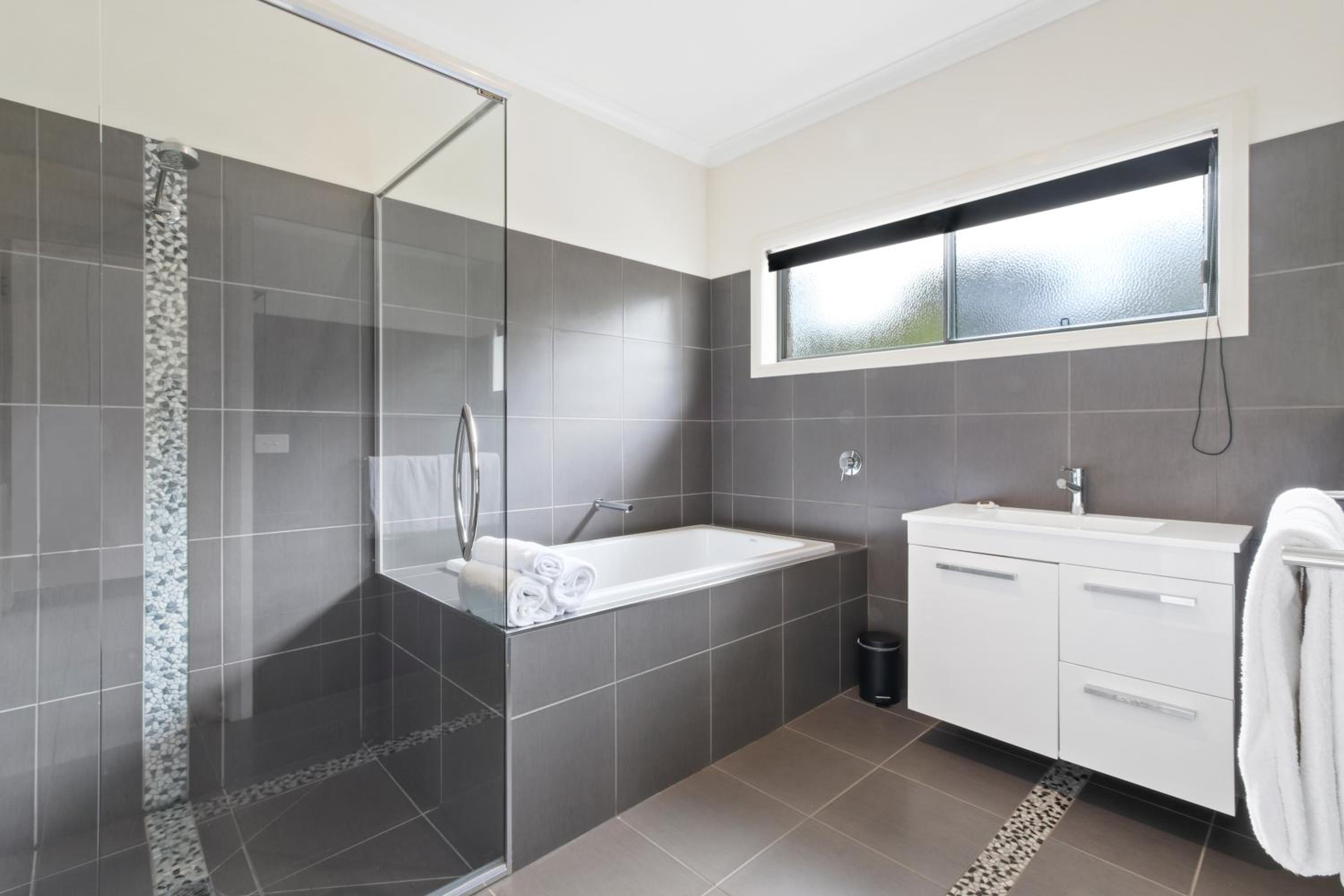 Stirling Escape - Spacious Family Retreat