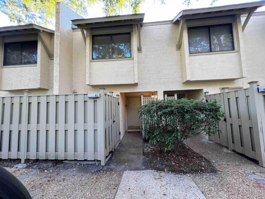 Hotel Spacious, cozy villa w/parking in Coligny Villas - Image 1