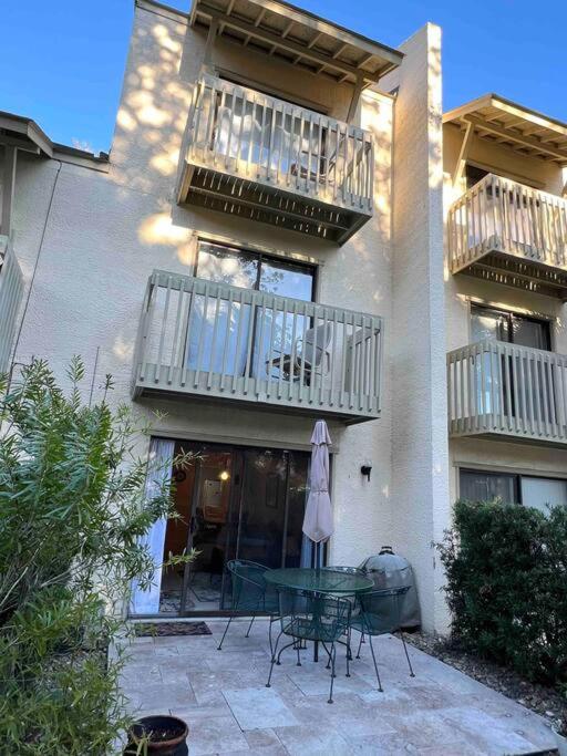 Spacious, cozy villa w/parking in Coligny Villas view 5
