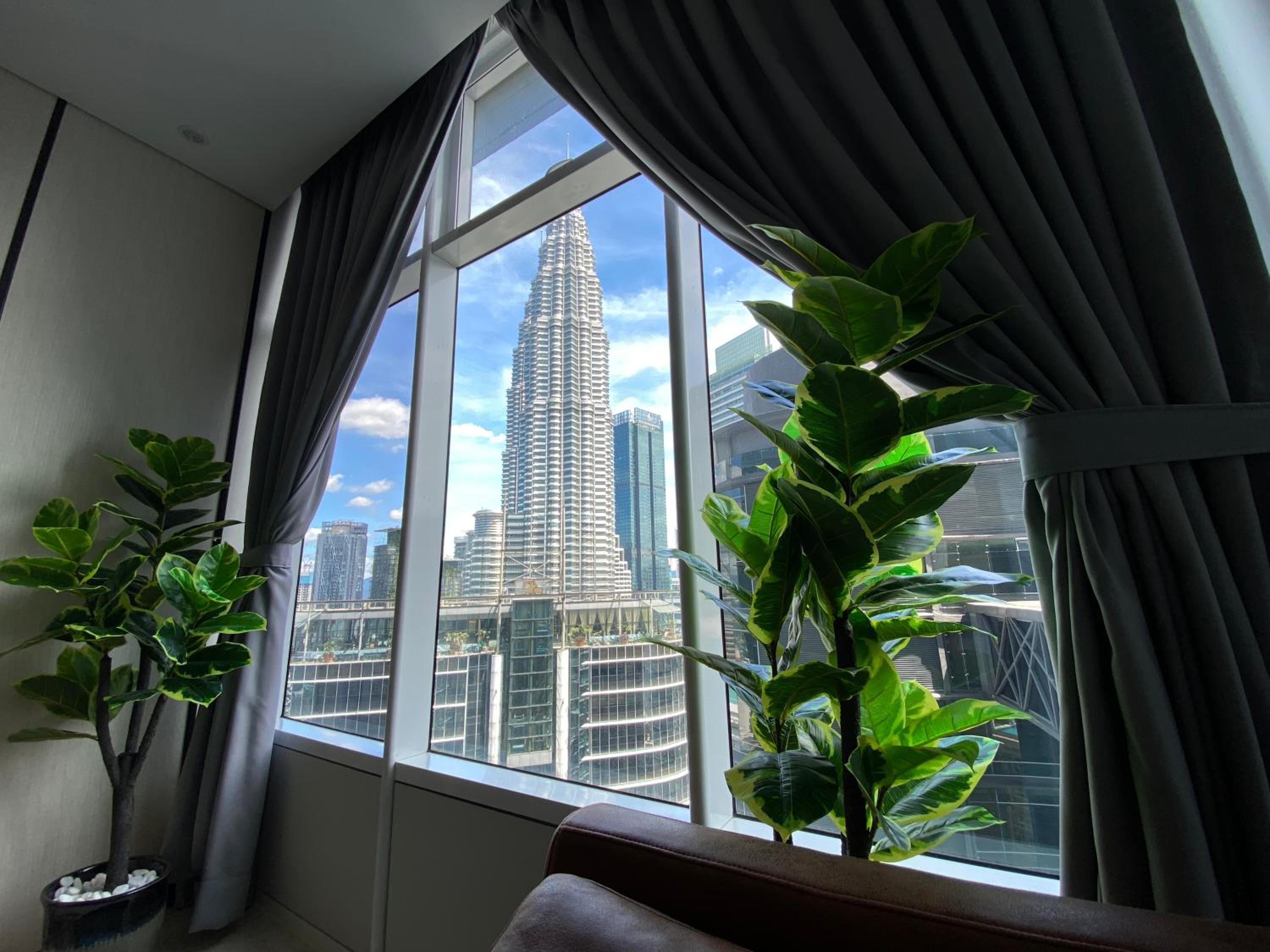 Sky Suites KLCC by GENESIS
