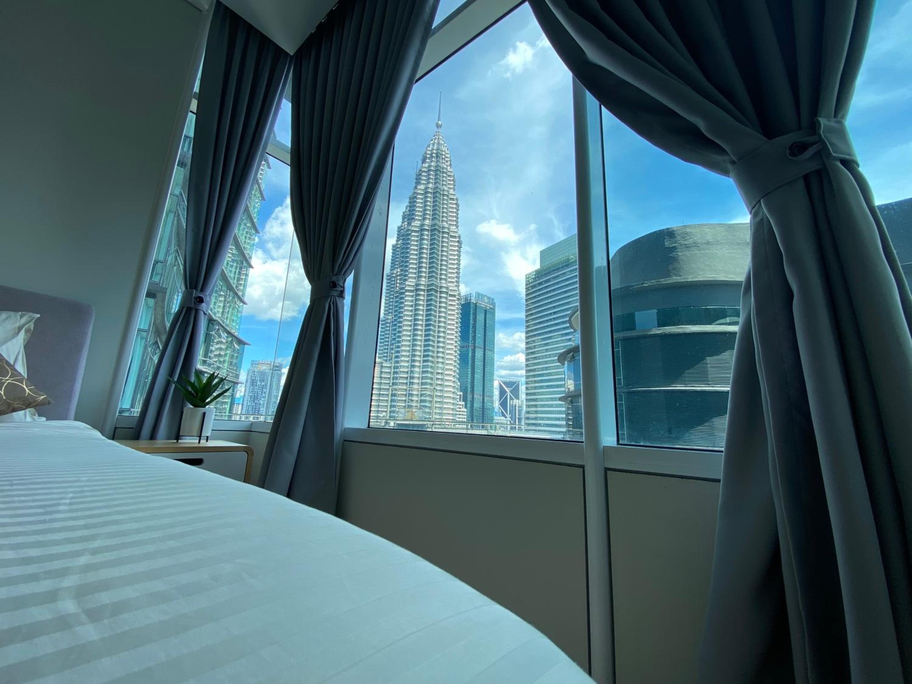 Sky Suites KLCC by GENESIS