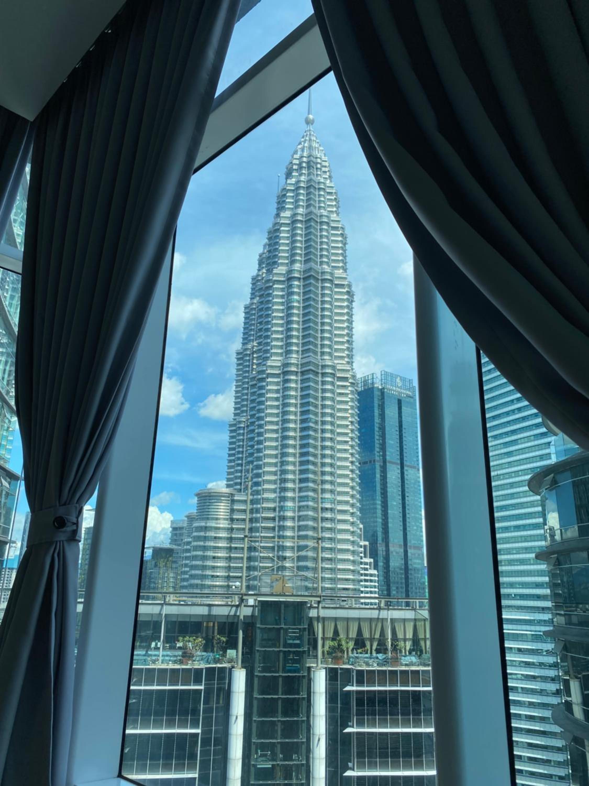 Sky Suites KLCC by GENESIS