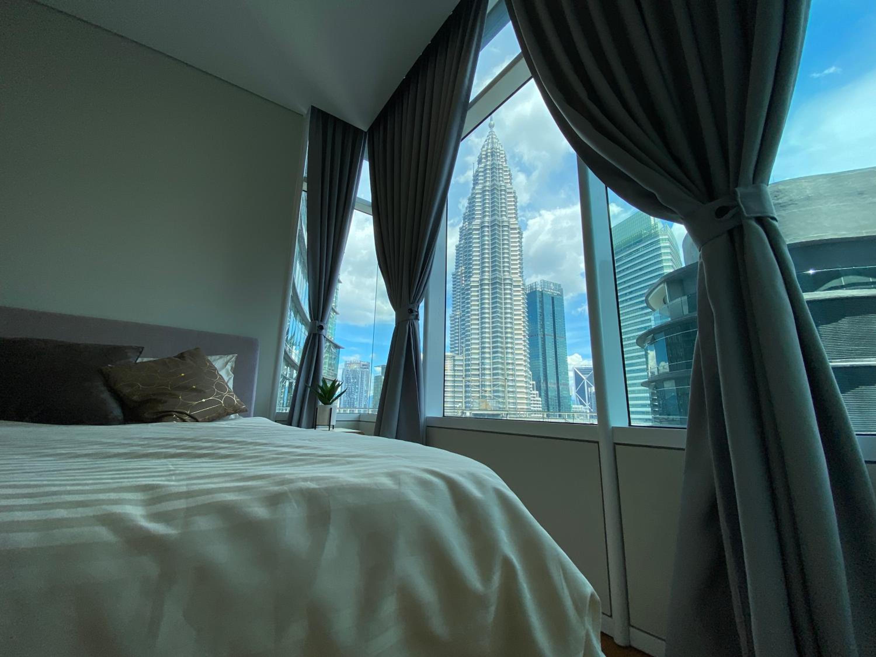 Sky Suites KLCC by GENESIS
