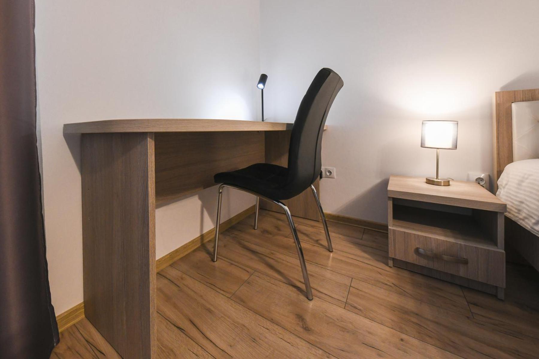 Spacious and Quiet 2 Bedroom Apartment