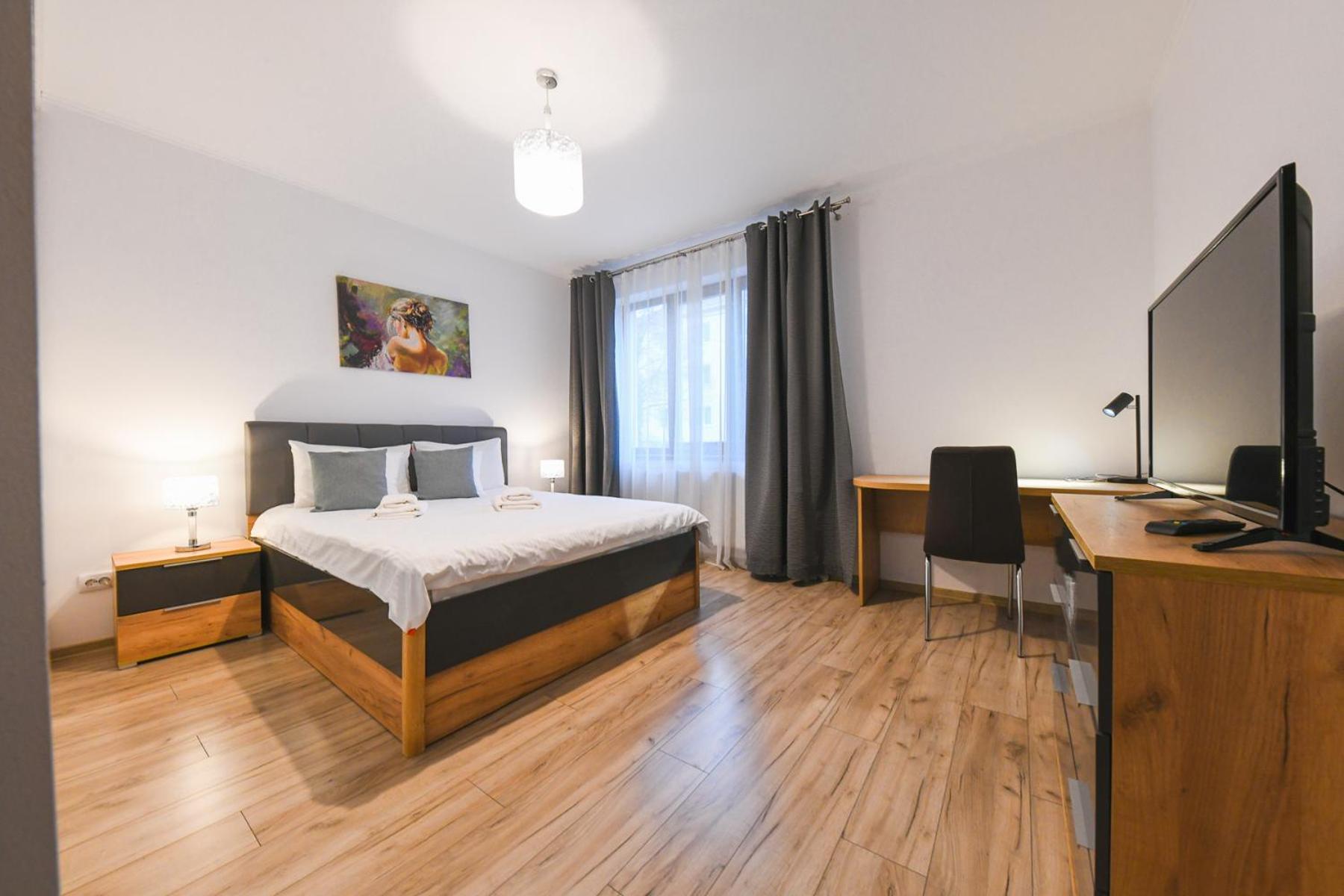 Spacious and Quiet 2 Bedroom Apartment