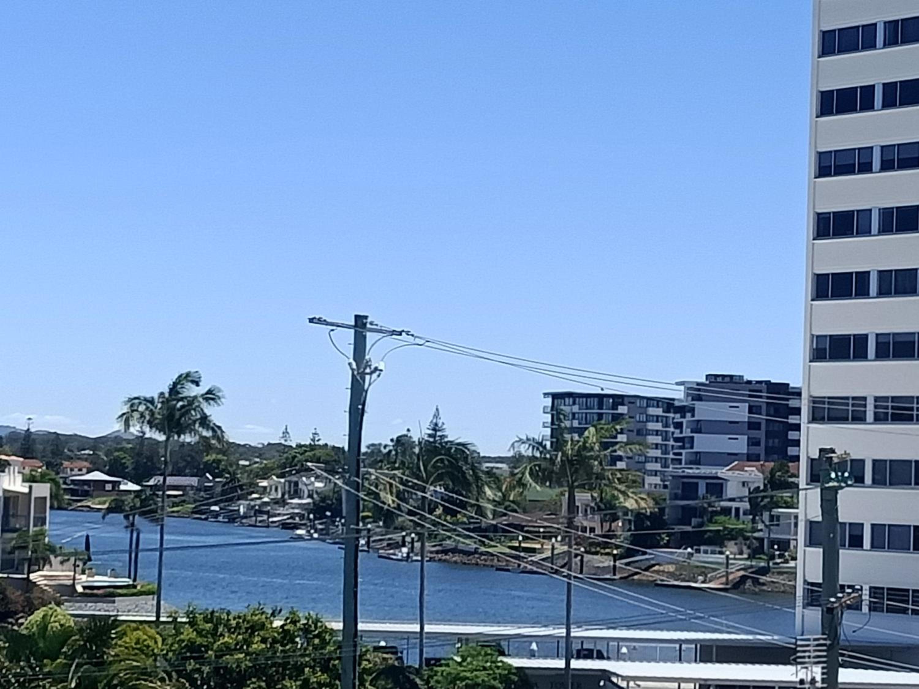 Sunsetcourt Budget holiday apartments surfers paradise