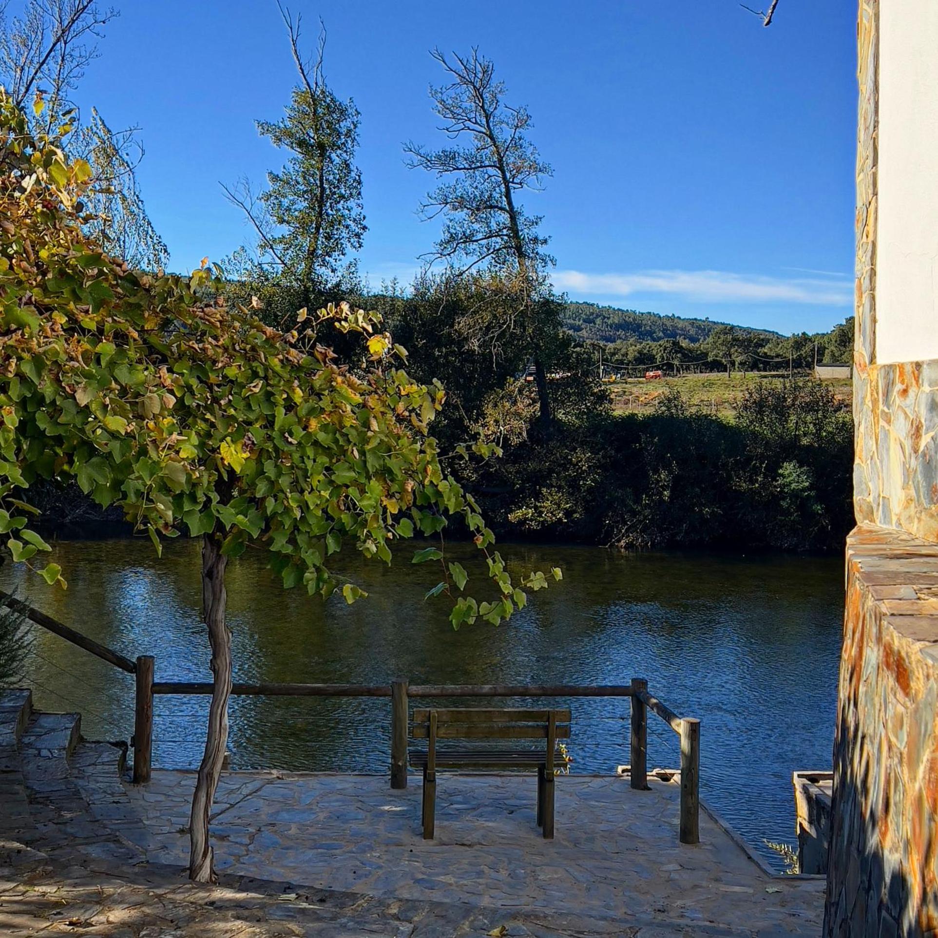 Casa do Rio Alva