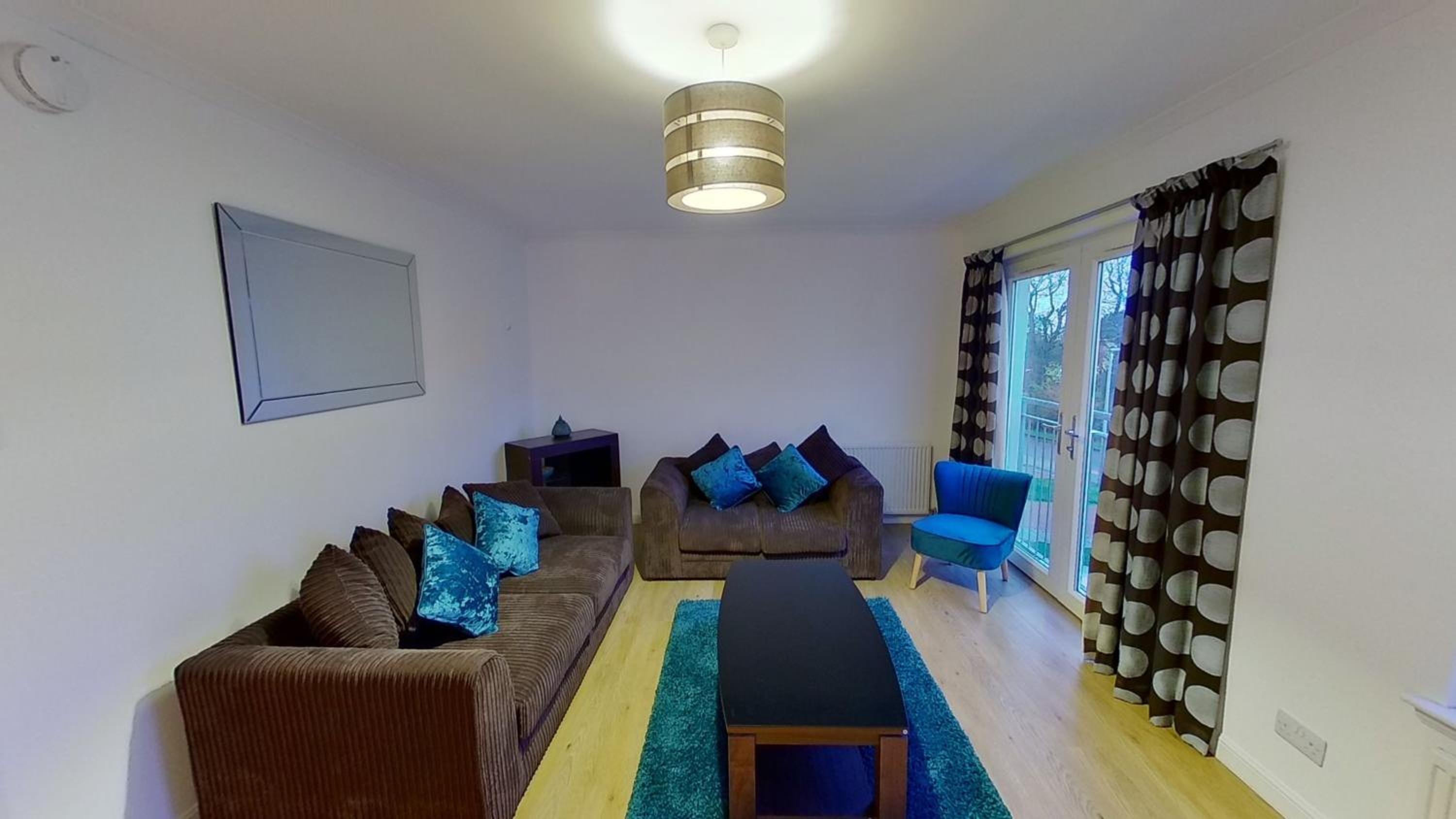 Orange Town House - Shaw Road, Only 6 Minutes to City Centre view 4